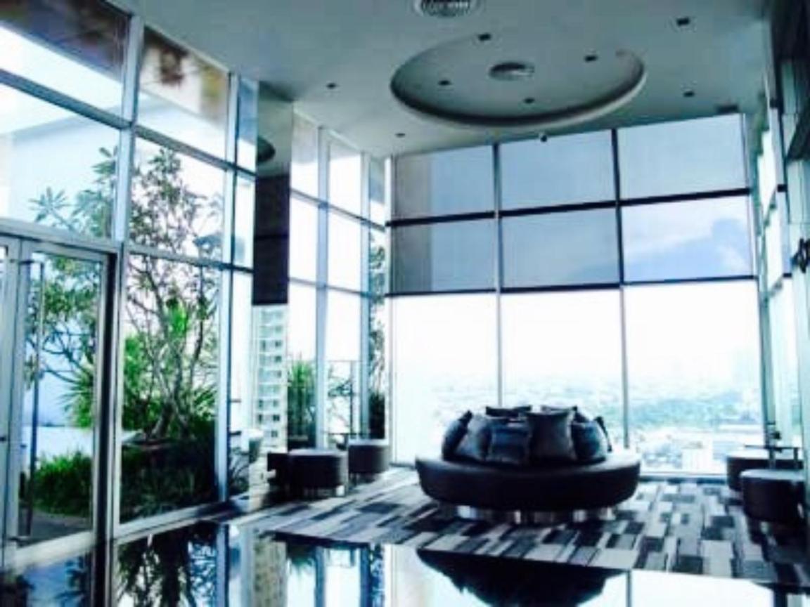 Luxury Apartment near Downtown (Pick-up Service)