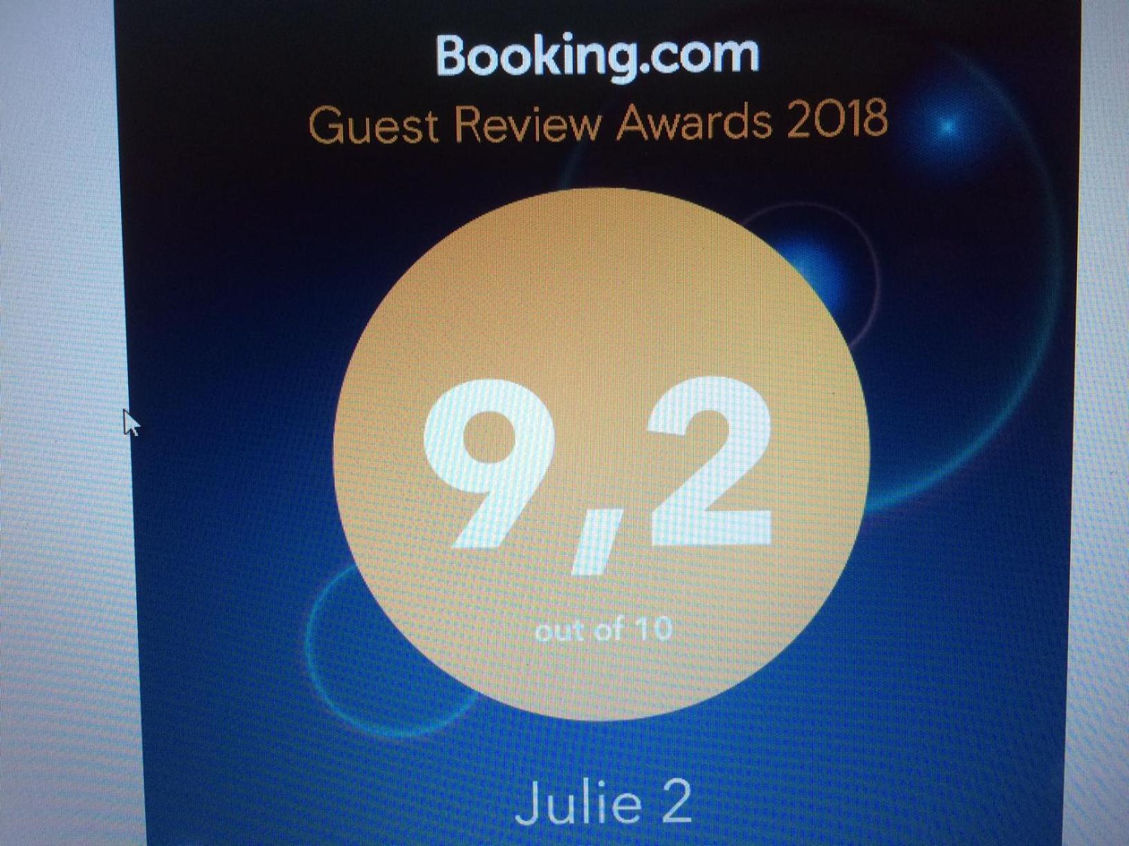Julie 2