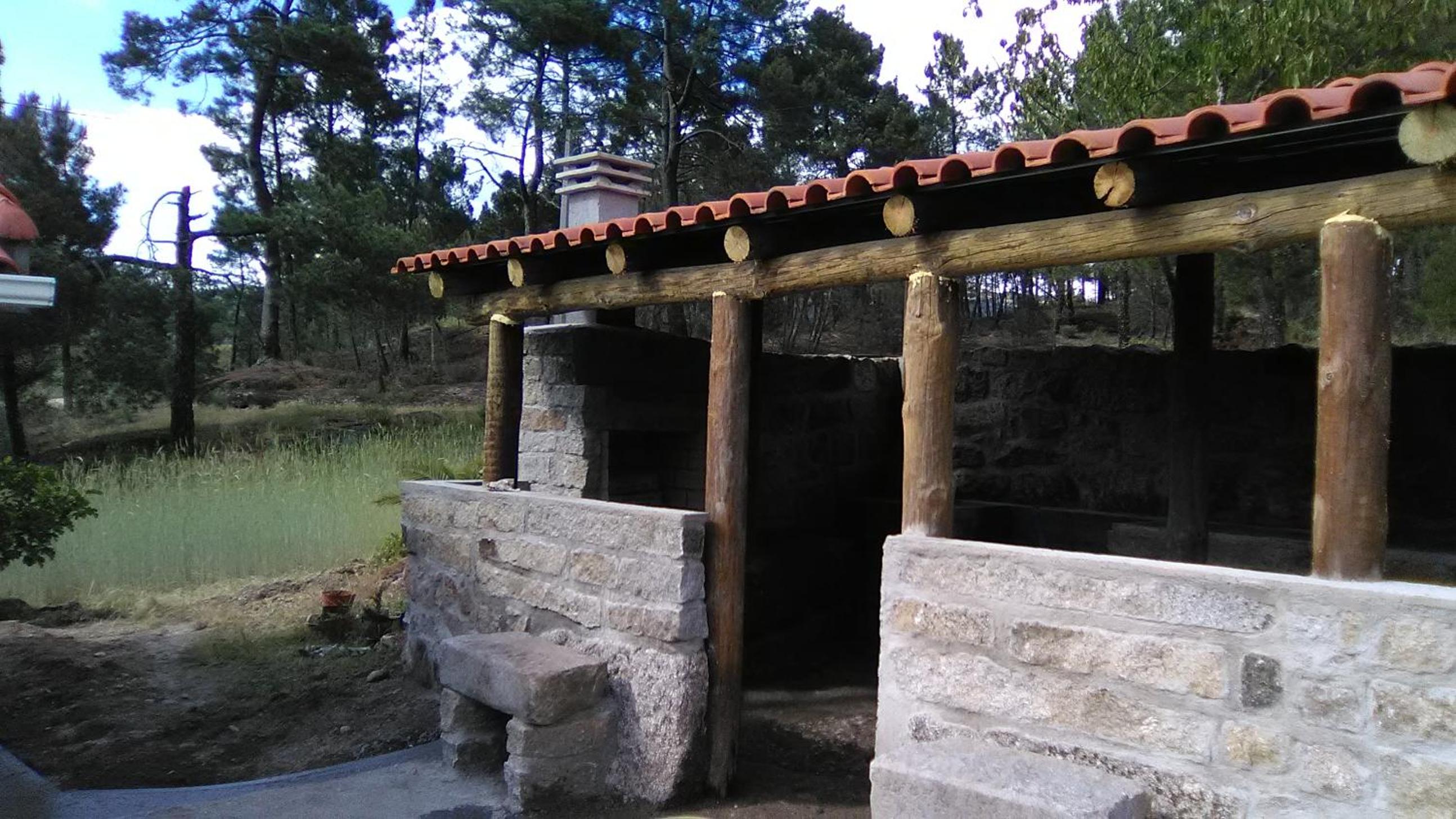 Casa de Malhoes view 4