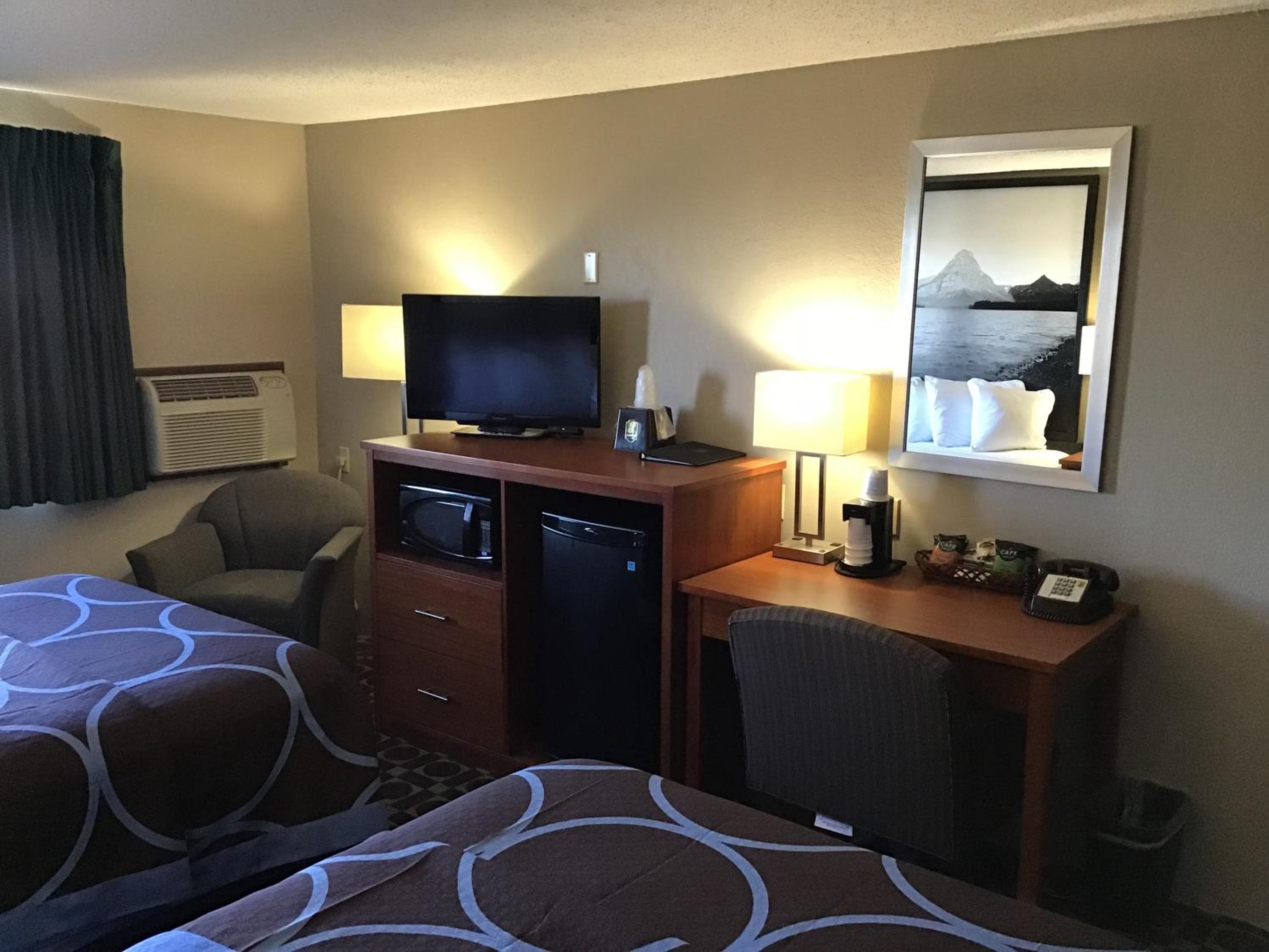 Super 8 by Wyndham Miles City