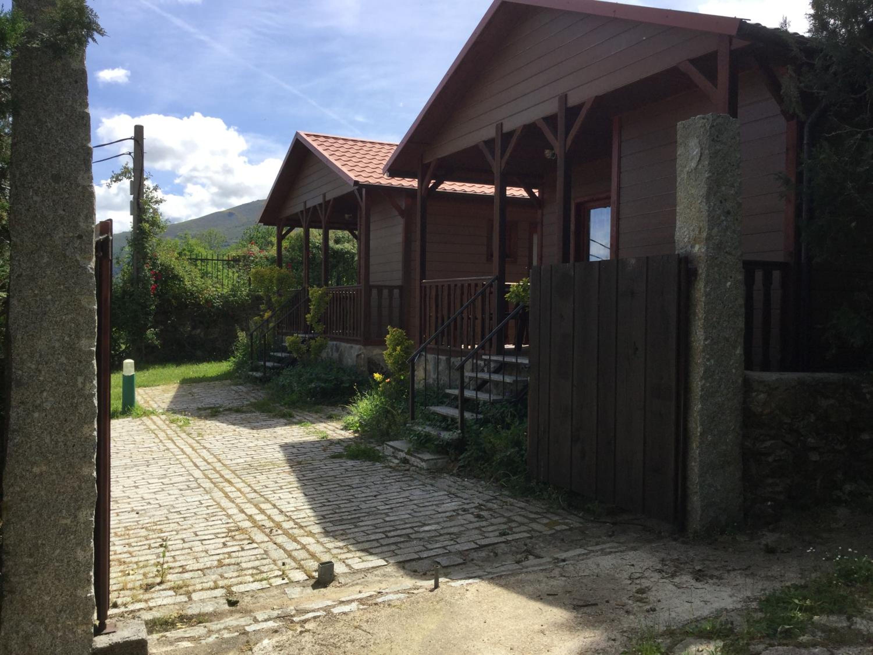 Casitas Cinco Castaños
