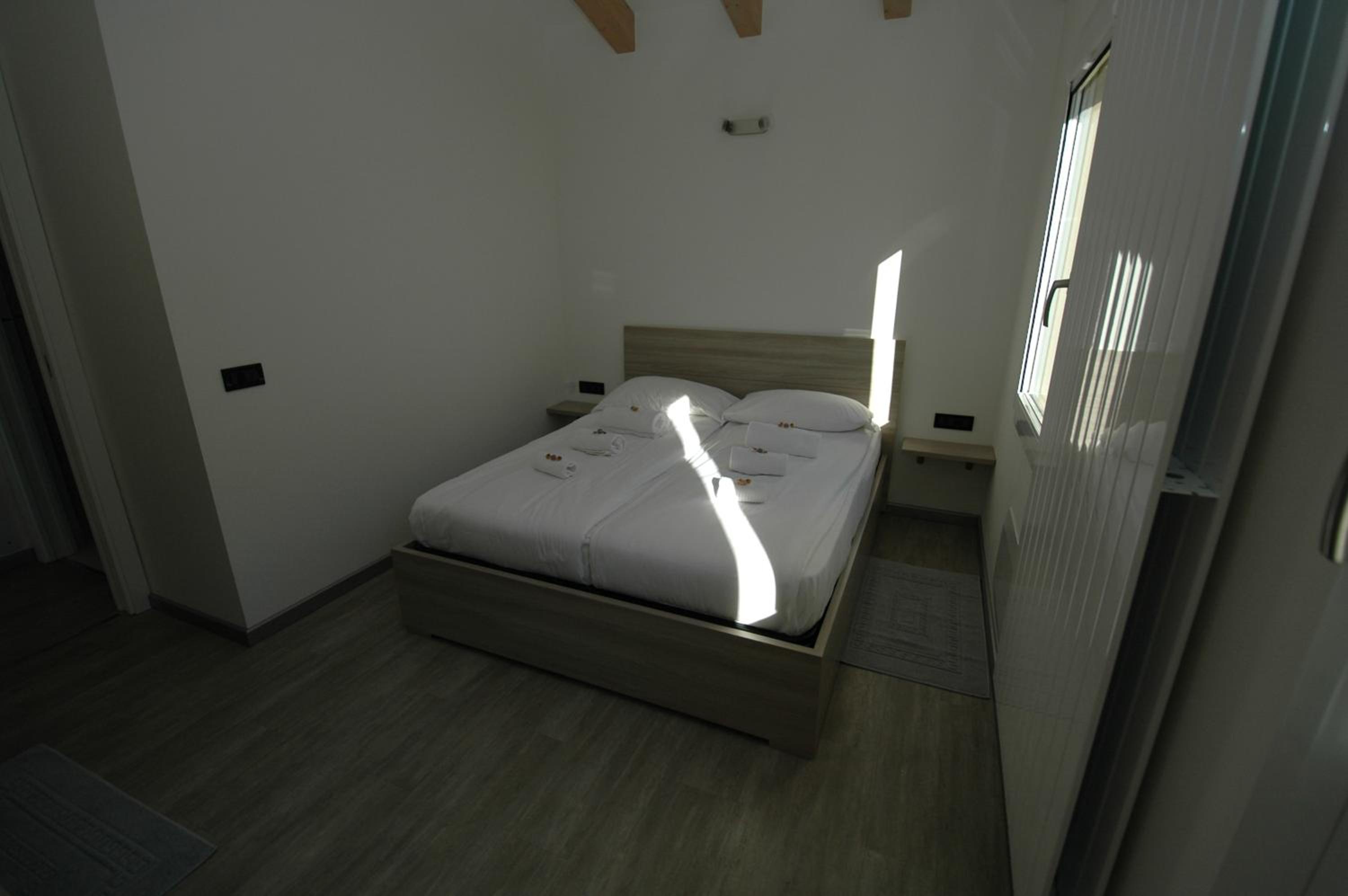 Photo 37