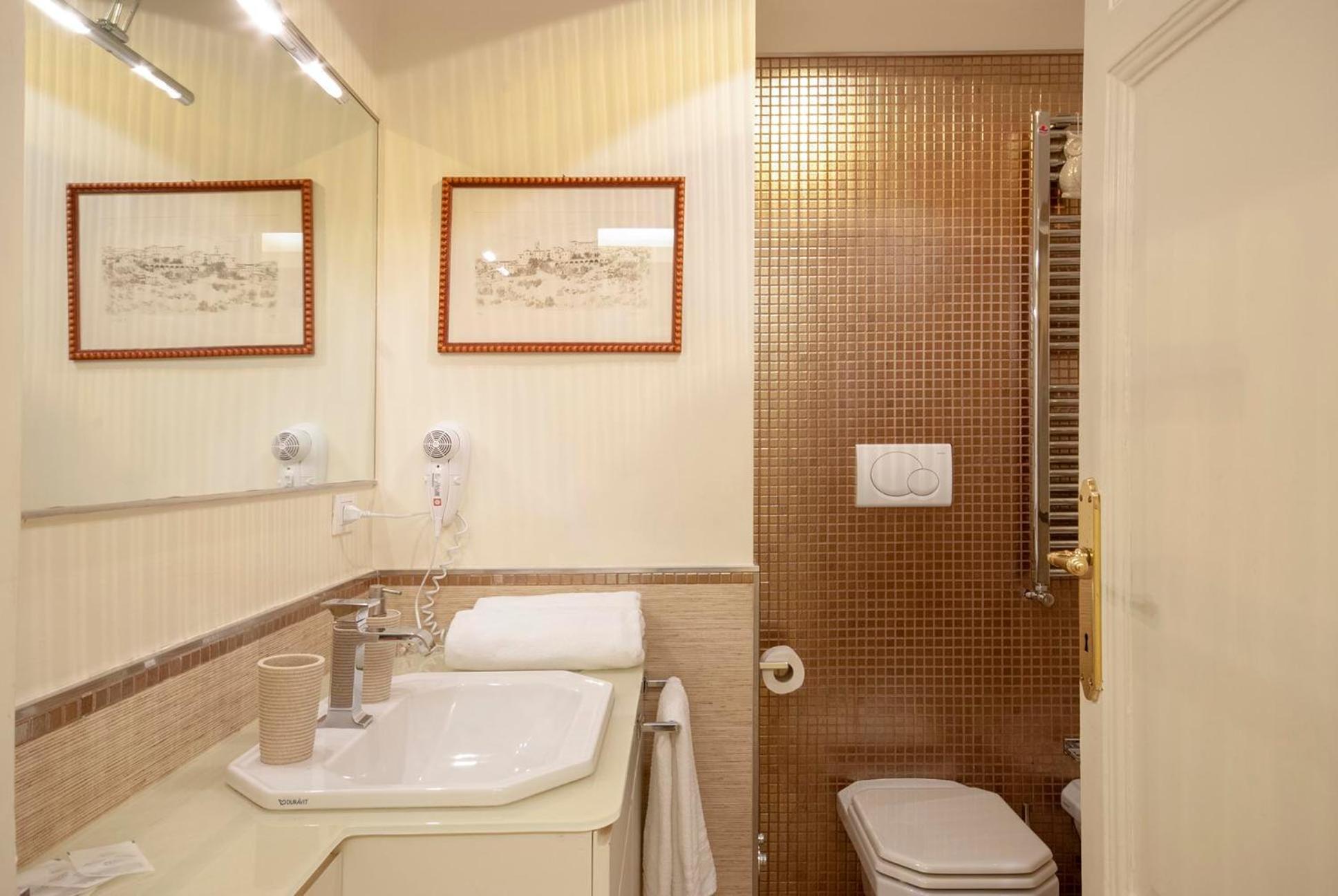 Bea Suites Luxury Rooms
