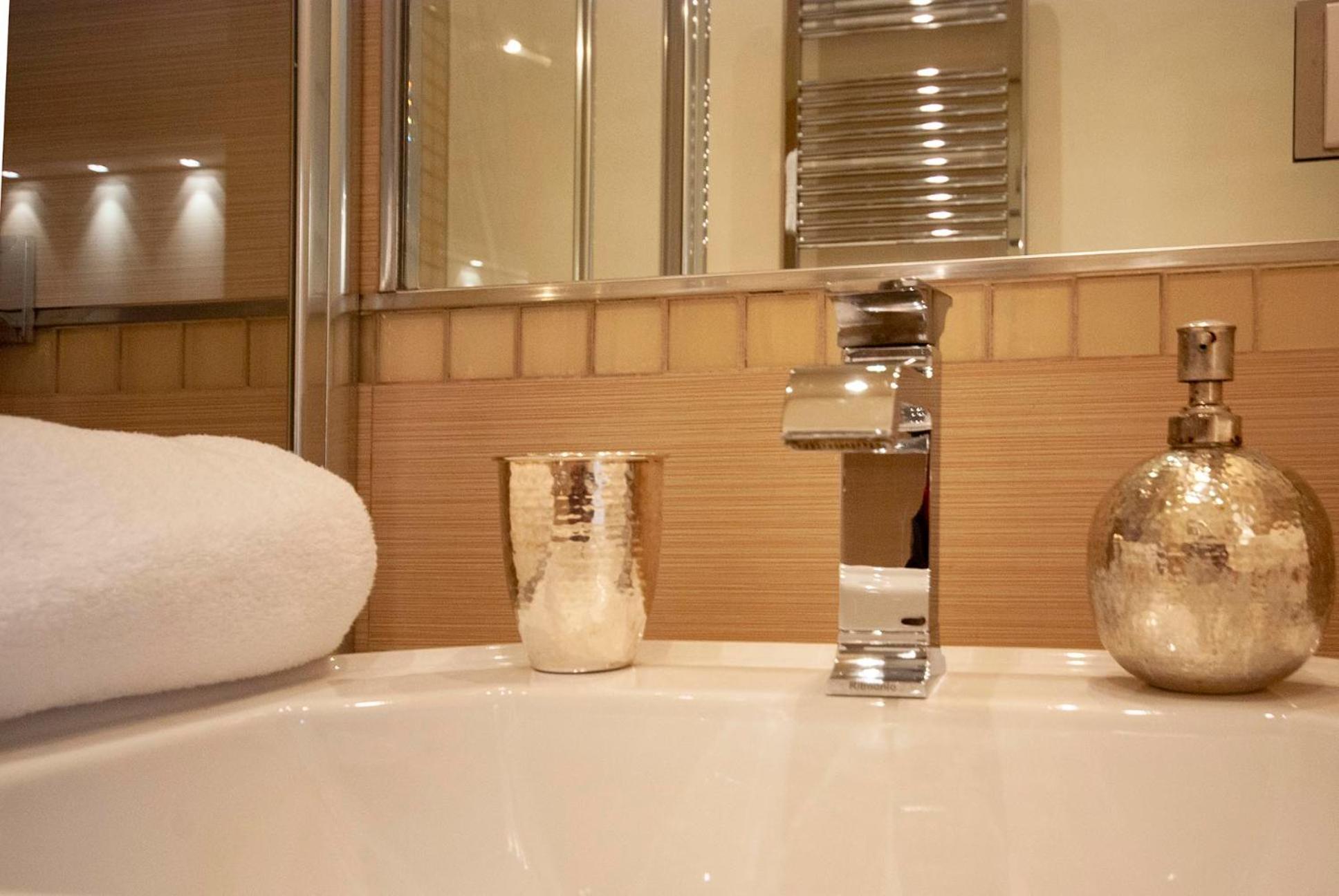 Bea Suites Luxury Rooms