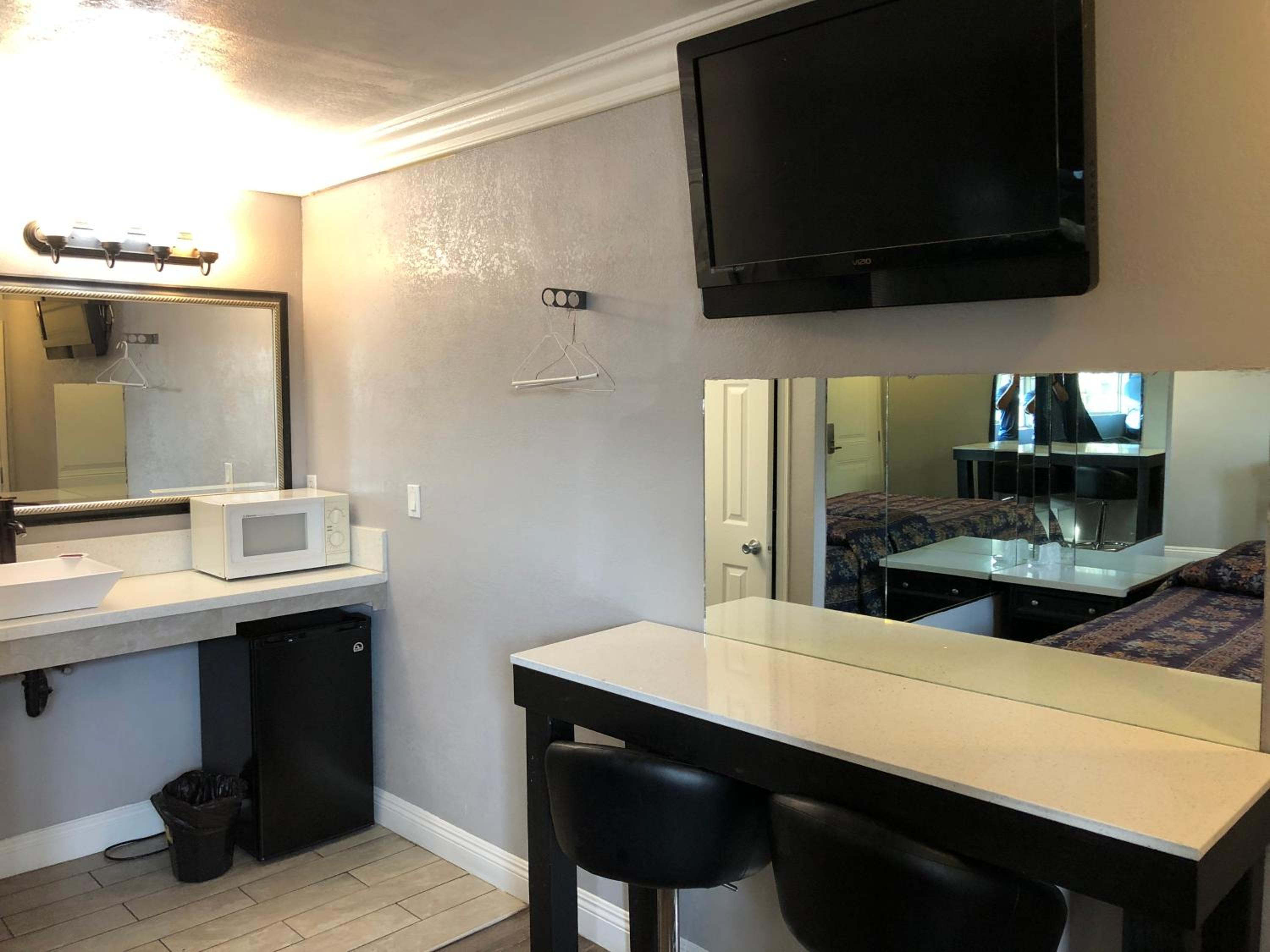Flight Motel
