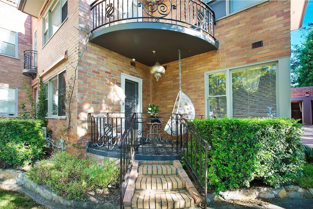 Geelong Vacations - The Beach House Apartment - Property Image 1