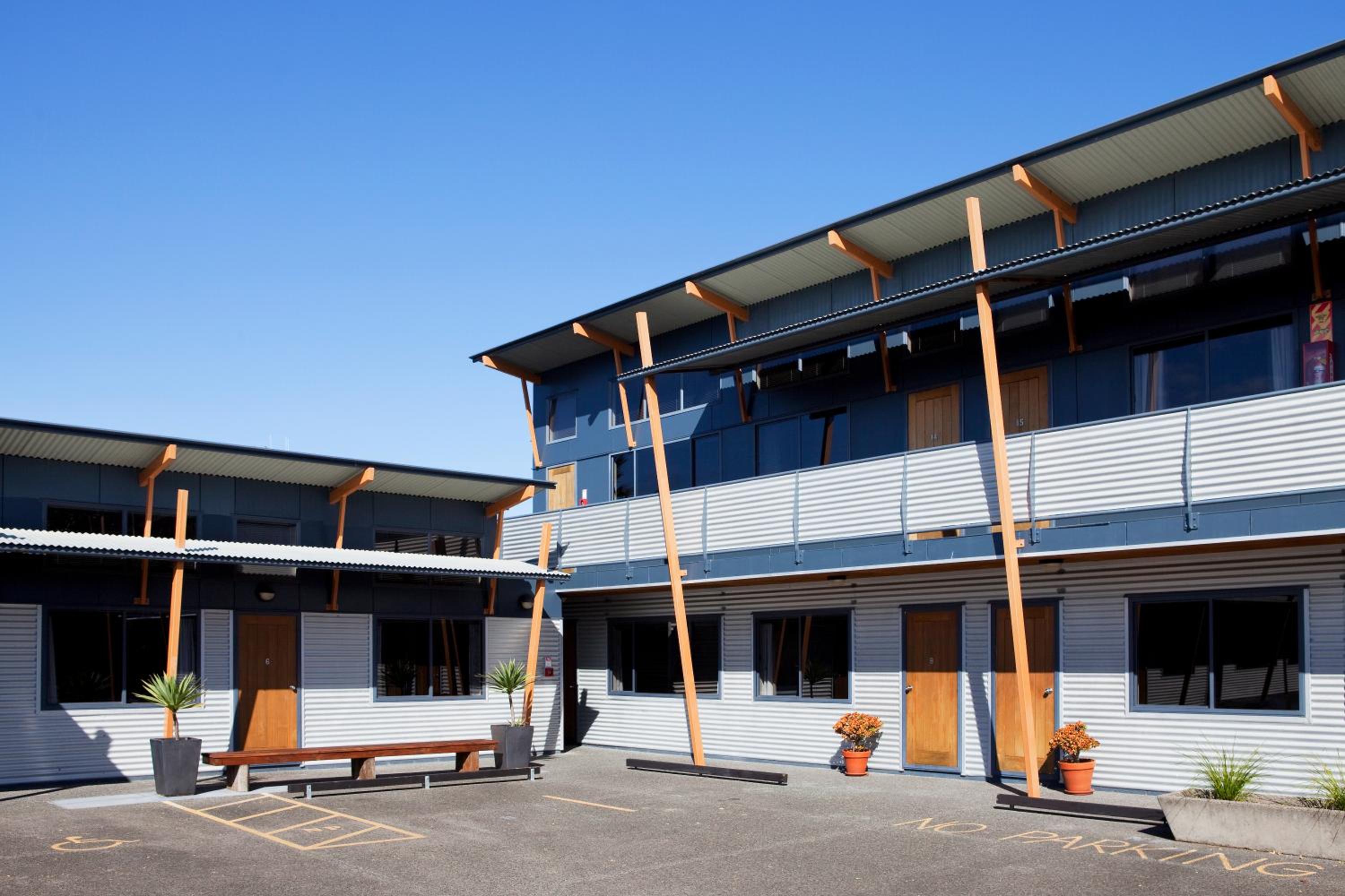 Hotel Beach House Motel