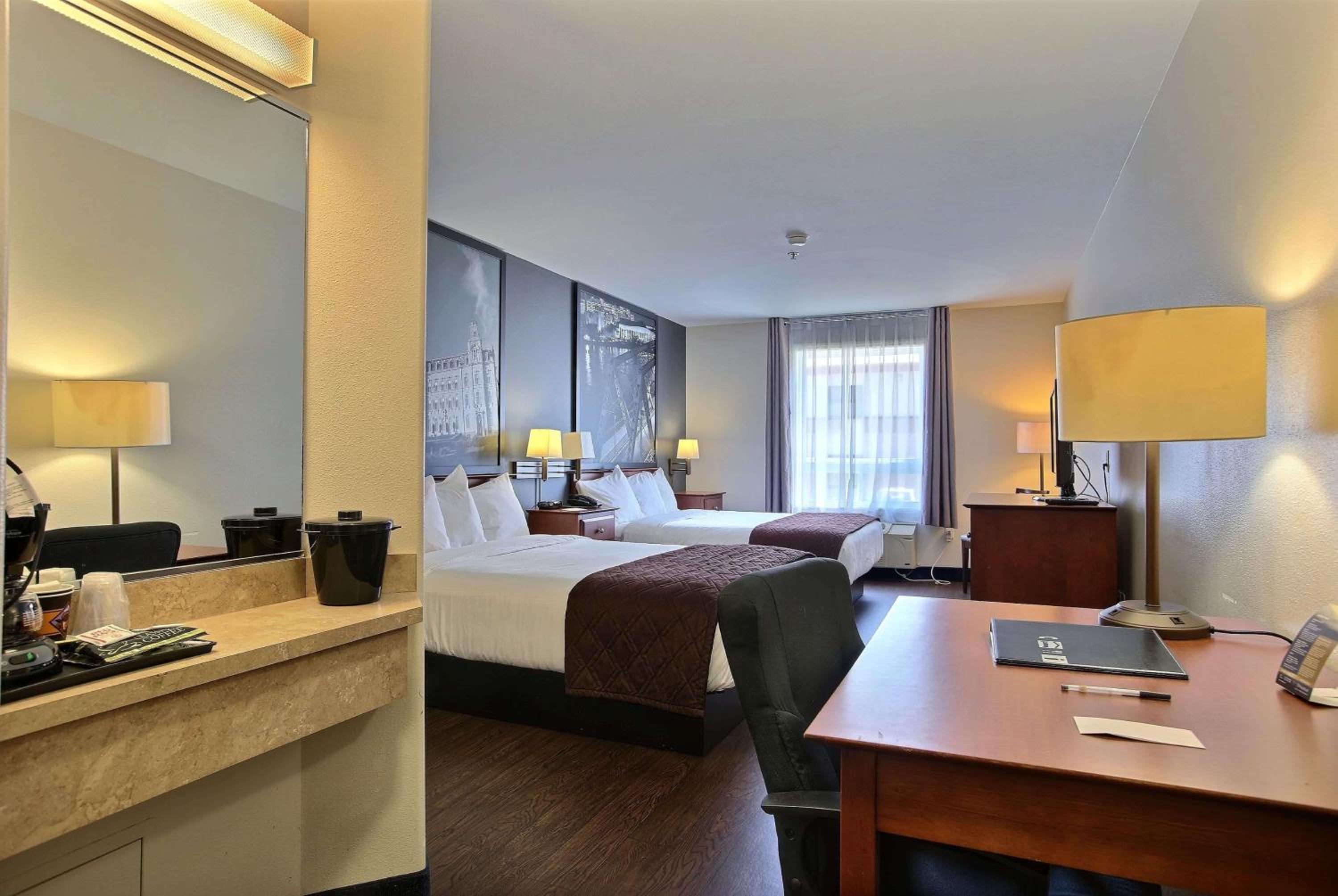 Trois-rivieres Vacations - Super 8 by Wyndham Trois-Rivieres - Property Image 11
