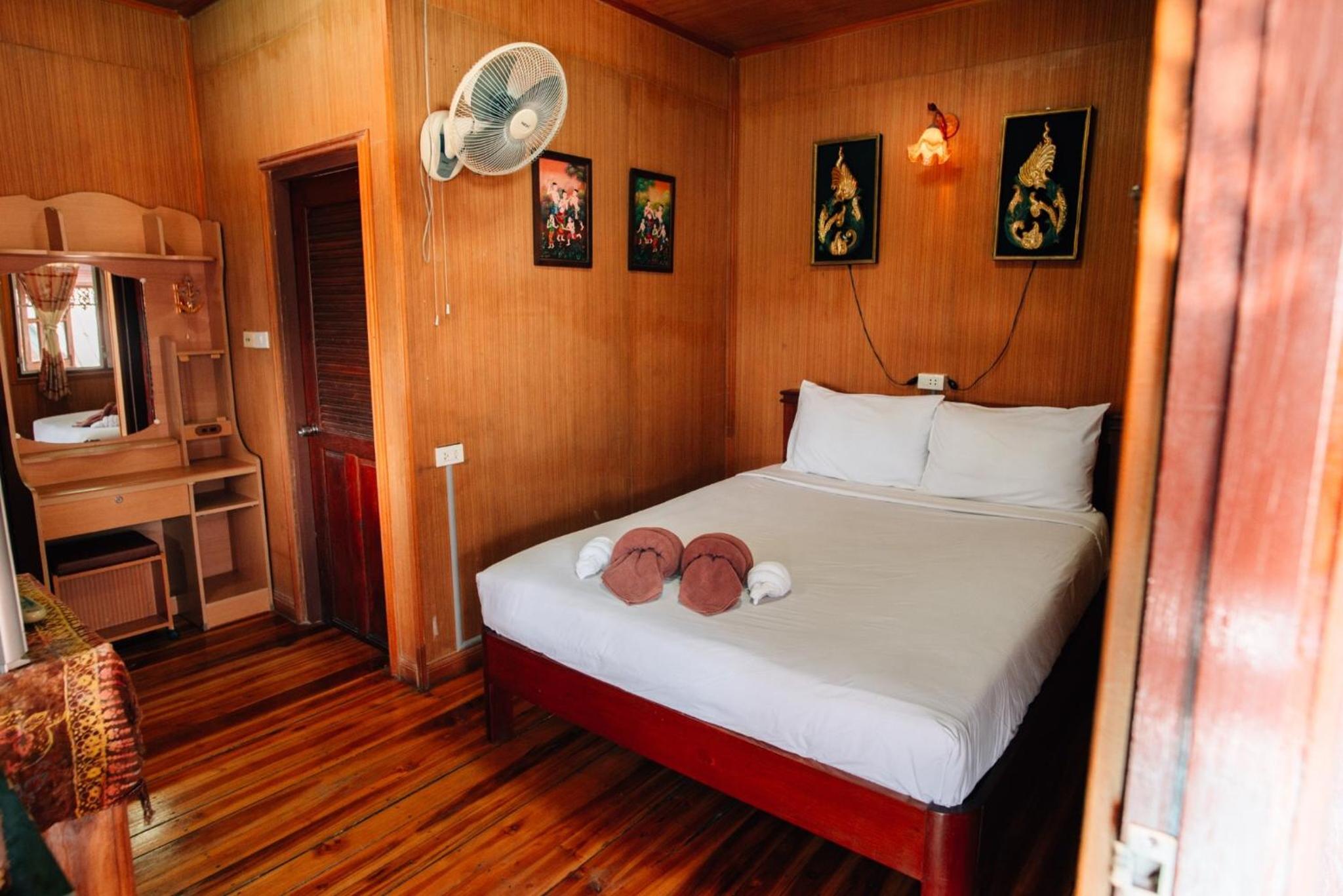 Noble Night Guesthouse