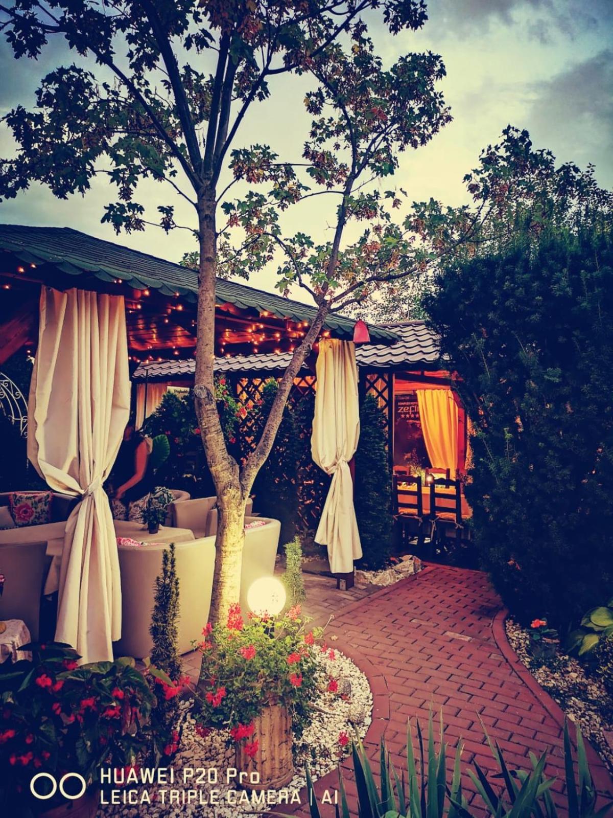 Hotel-Pensiunea Zefir