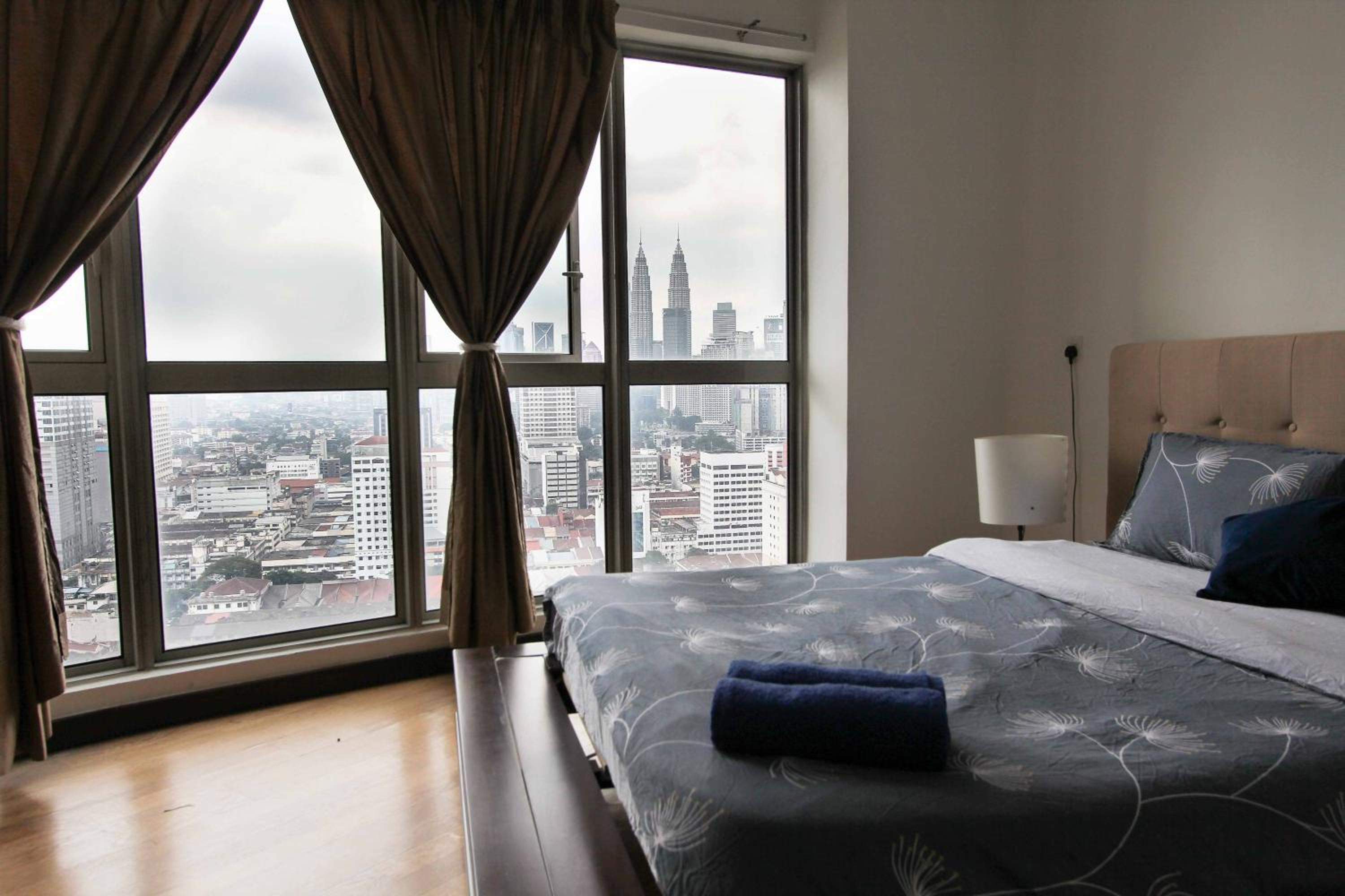 Regalia Residence The Sky Pool Suite