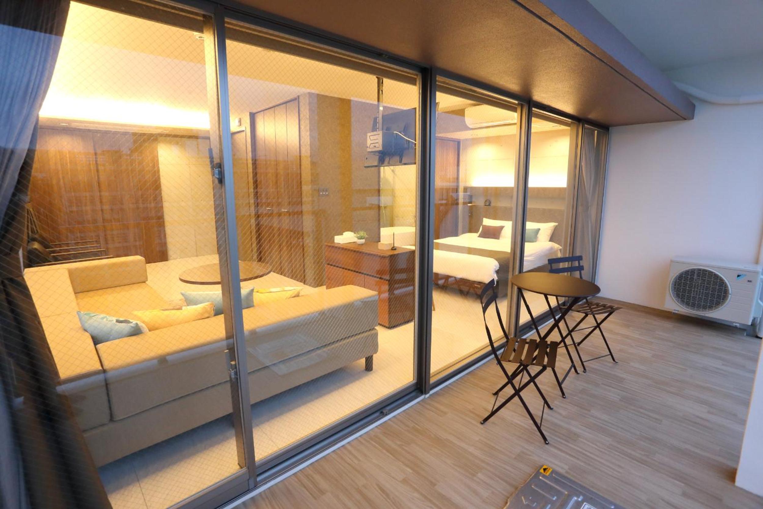 Tabinoteitaku Okinawa Naha view 3