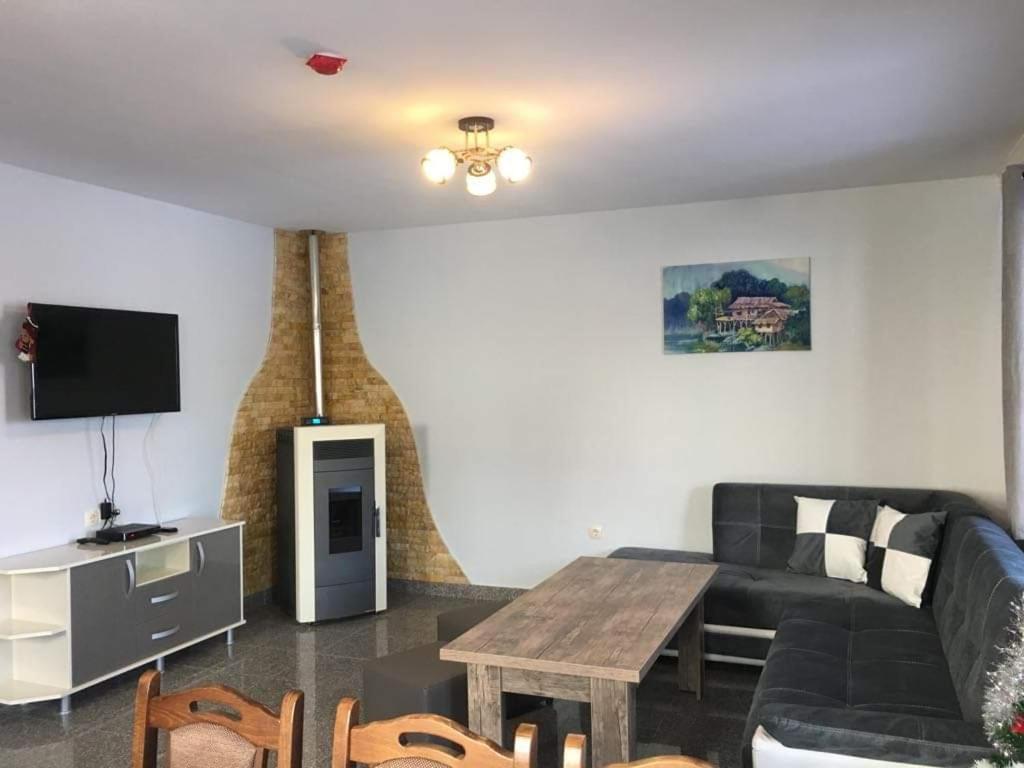 Ilievi Guest Houses