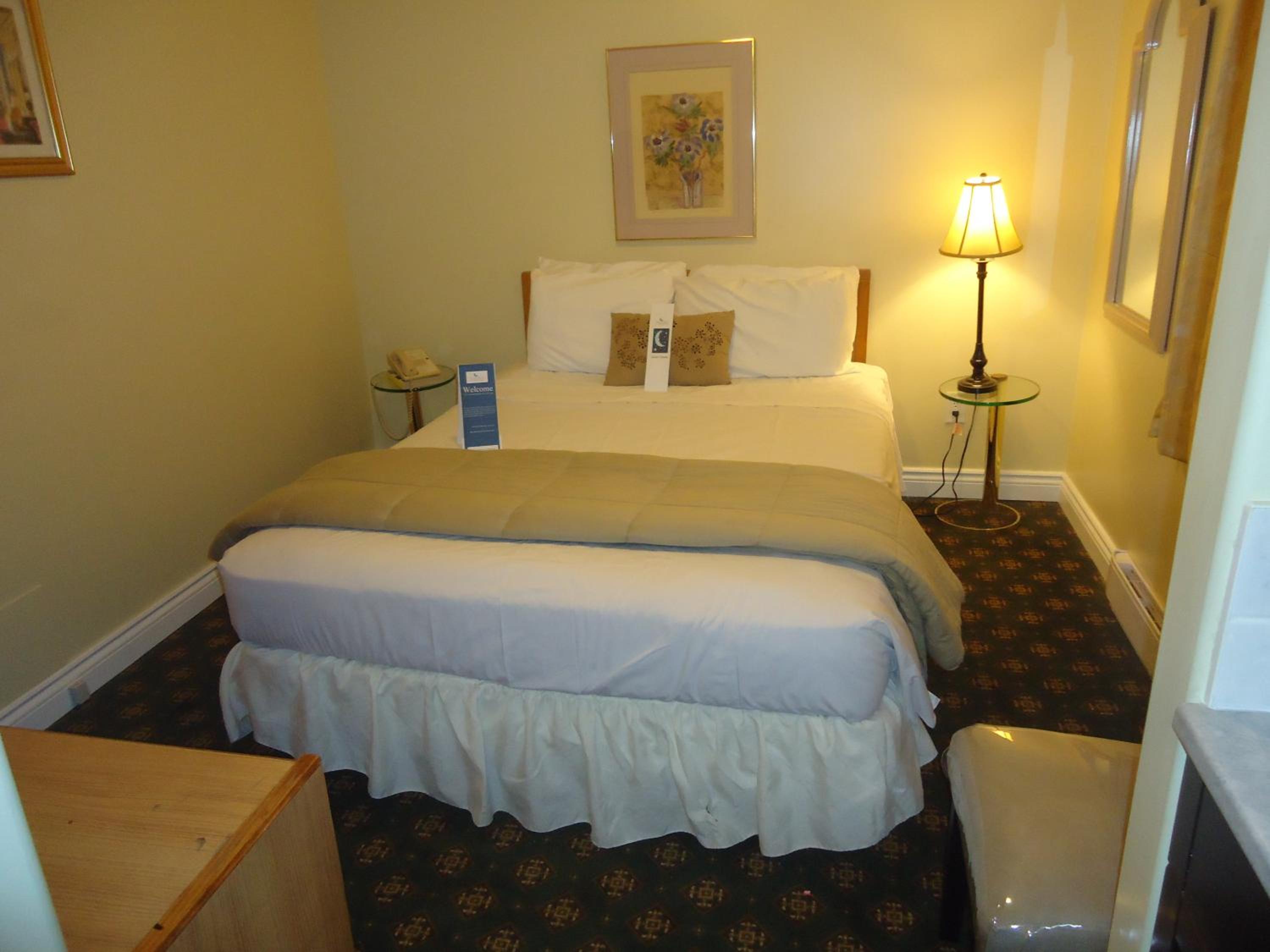Bayside Inn & Waterfront Suites