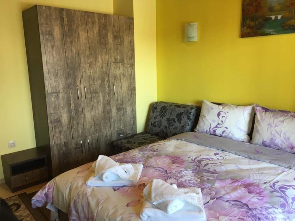Ilievi Guest Houses