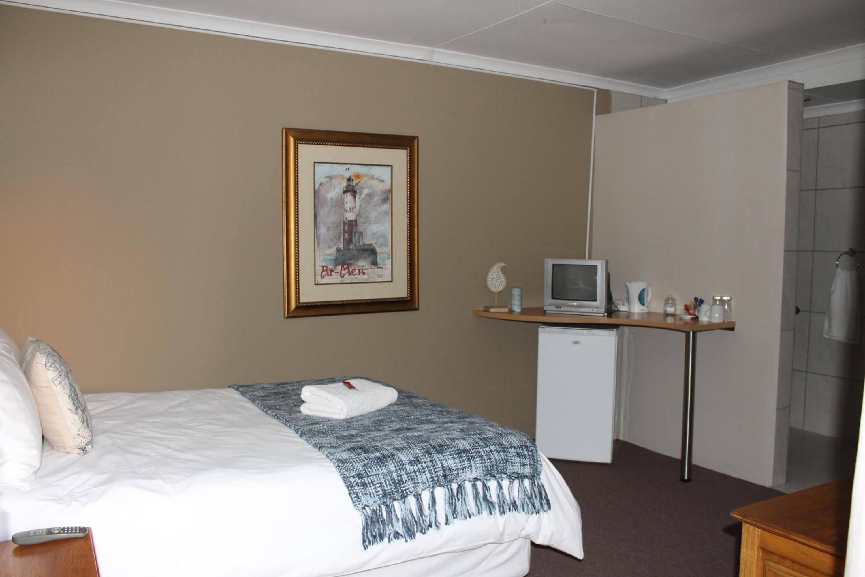 Fin and Feather Guest Lodge