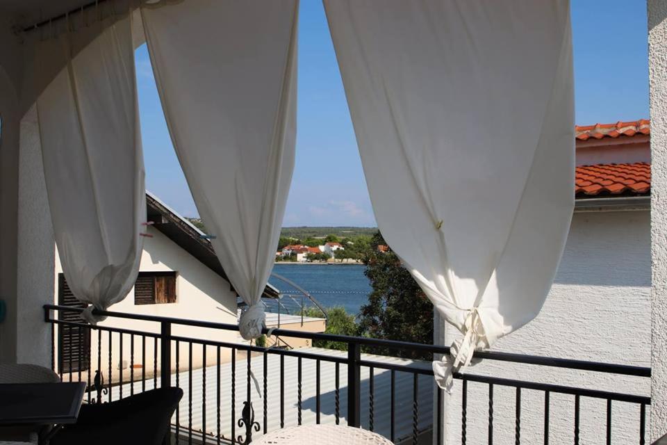 Arija view 4
