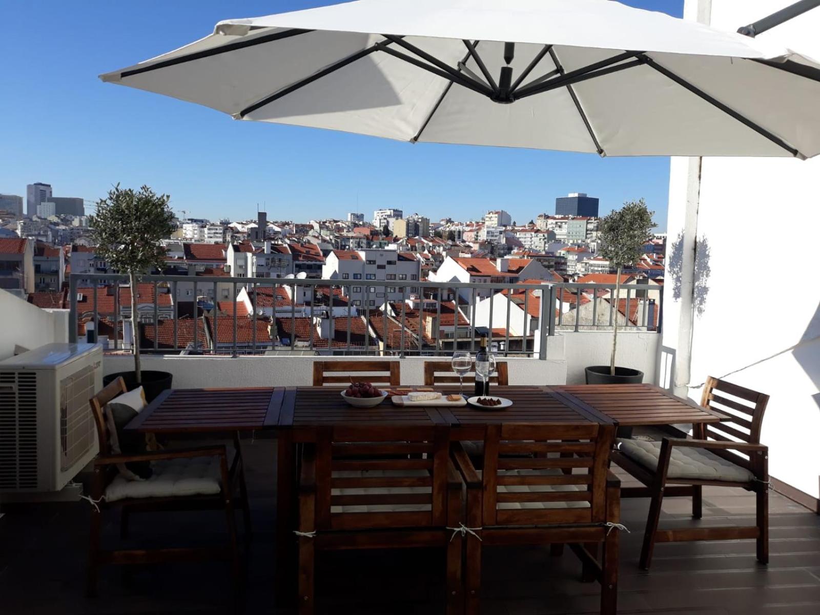 3 BR Penthouse with A/C and Private Terrace view 3