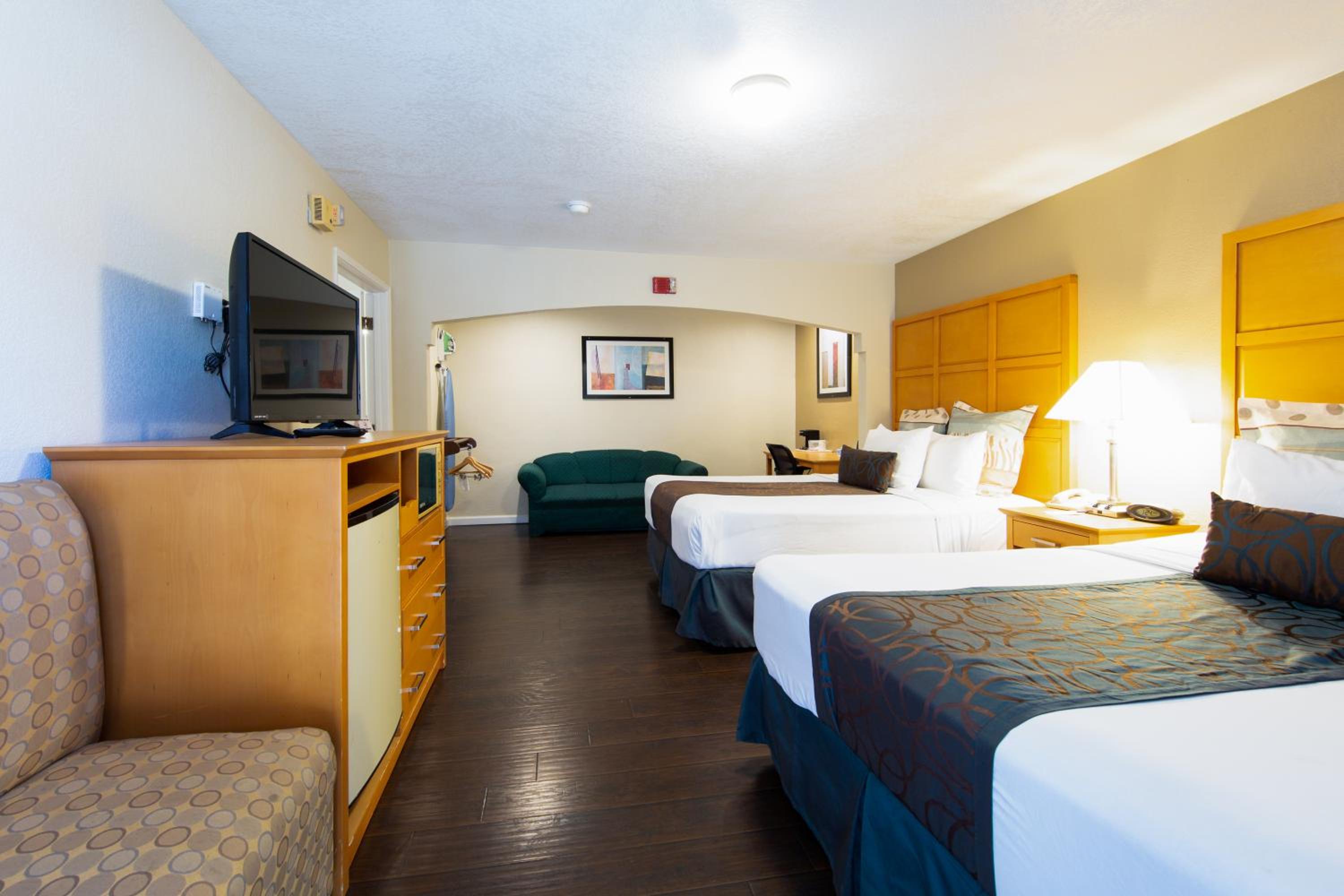 Merced Vacations - Travelodge by Wyndham Merced Yosemite - Property Image 23