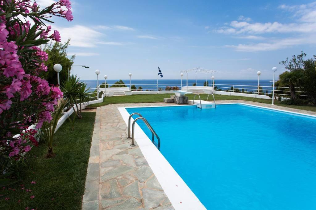 Beautiful, Private Villa by the Sea view 5