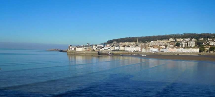 Weston-super-Mare Vacations - The York Hotel - Property Image 1