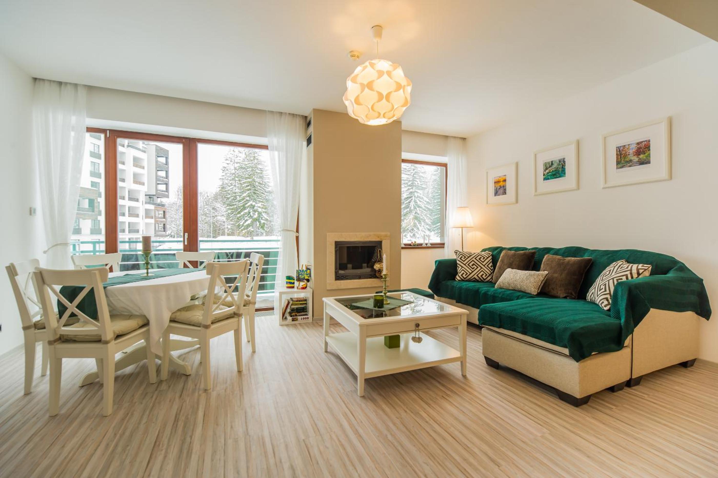 Charming 2-Bedroom, Silver Mountain, A Building view 2