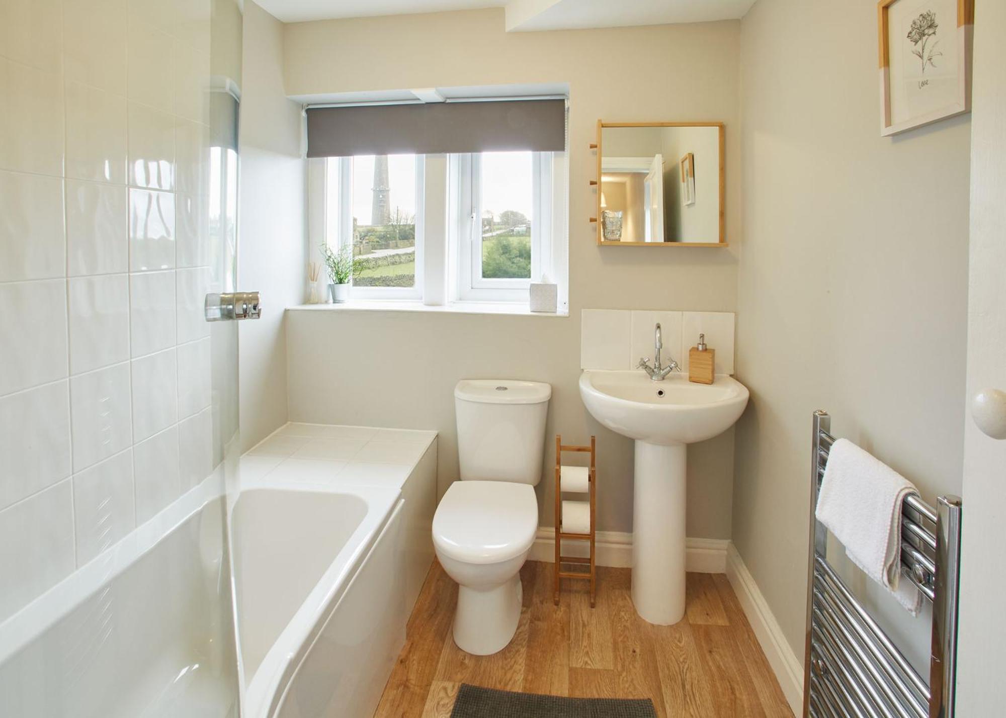 Host & Stay - Cosy Cottage view 4