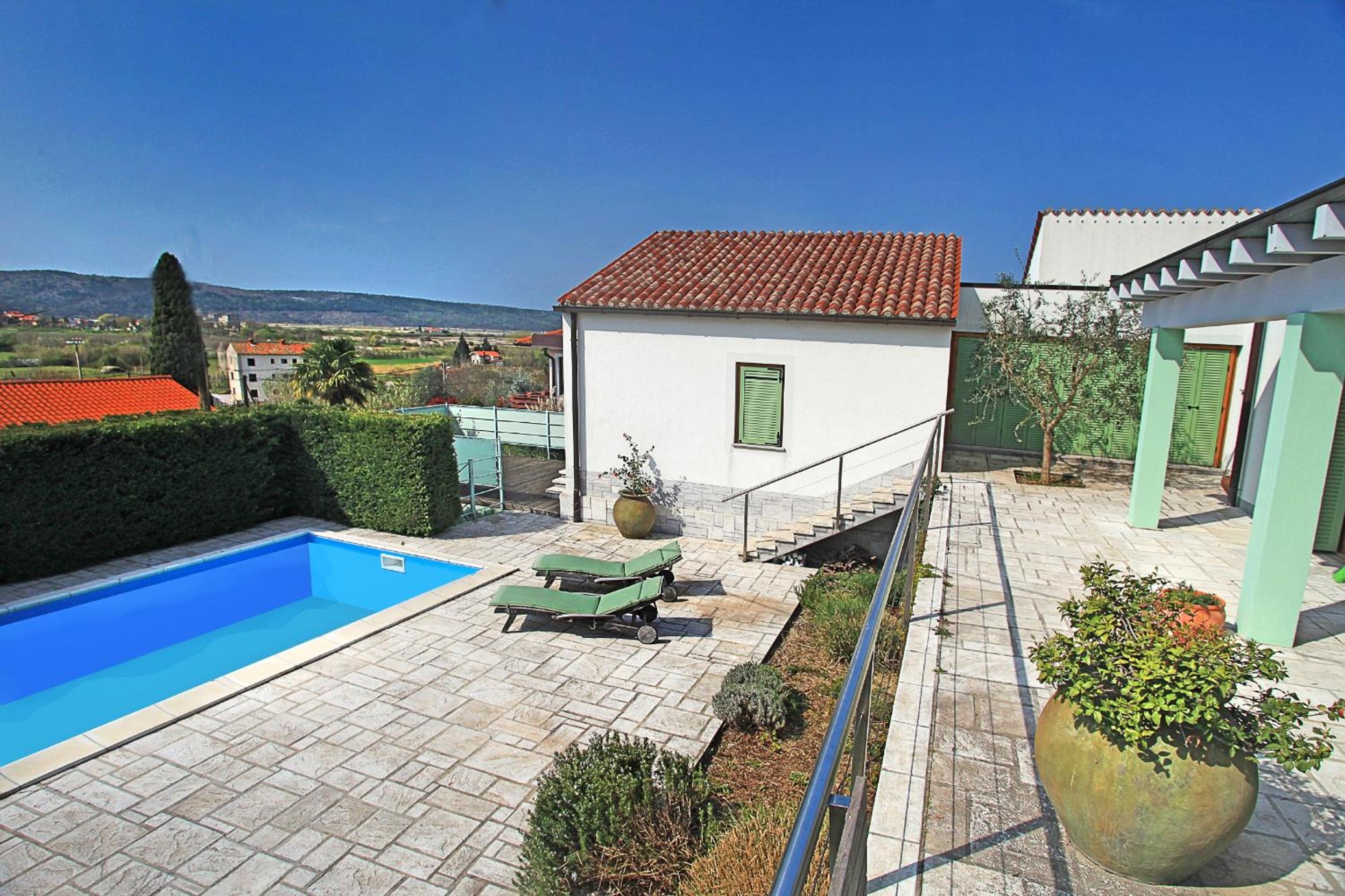 3 Bedroom Villa in Parecag with a Swimming Pool view 2