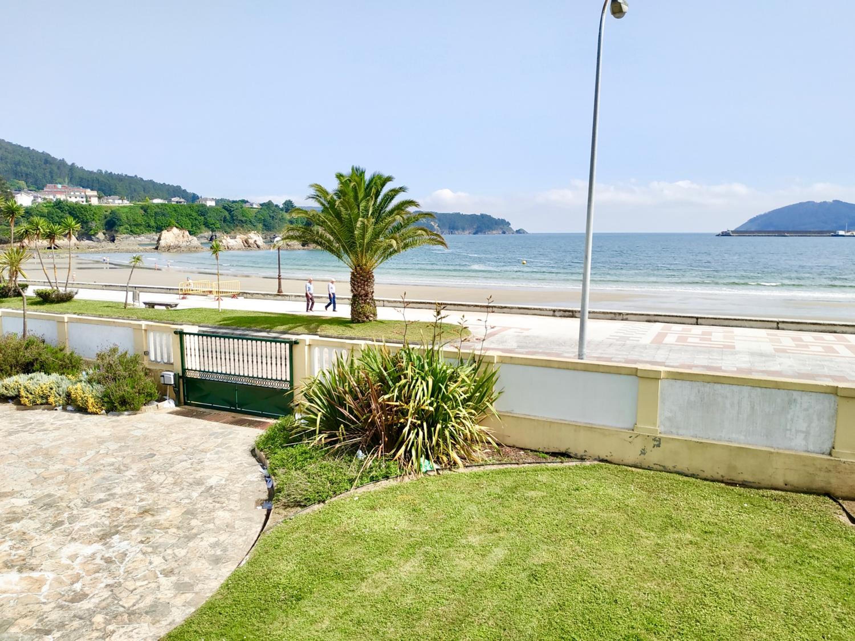 Covas Seabreeze Cottage view 5