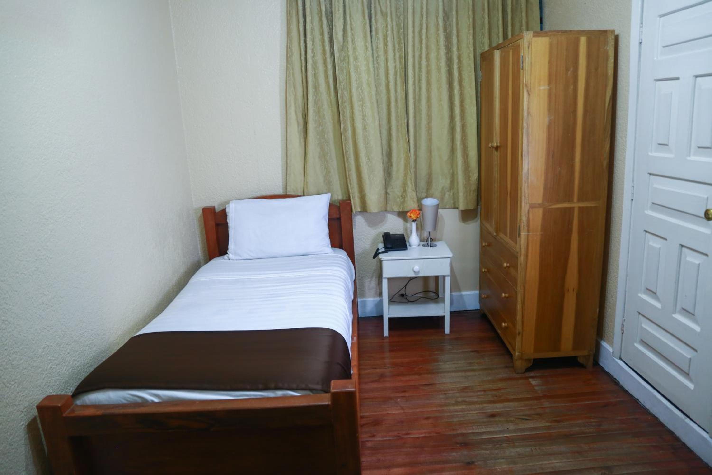 Hostal Loro Verde