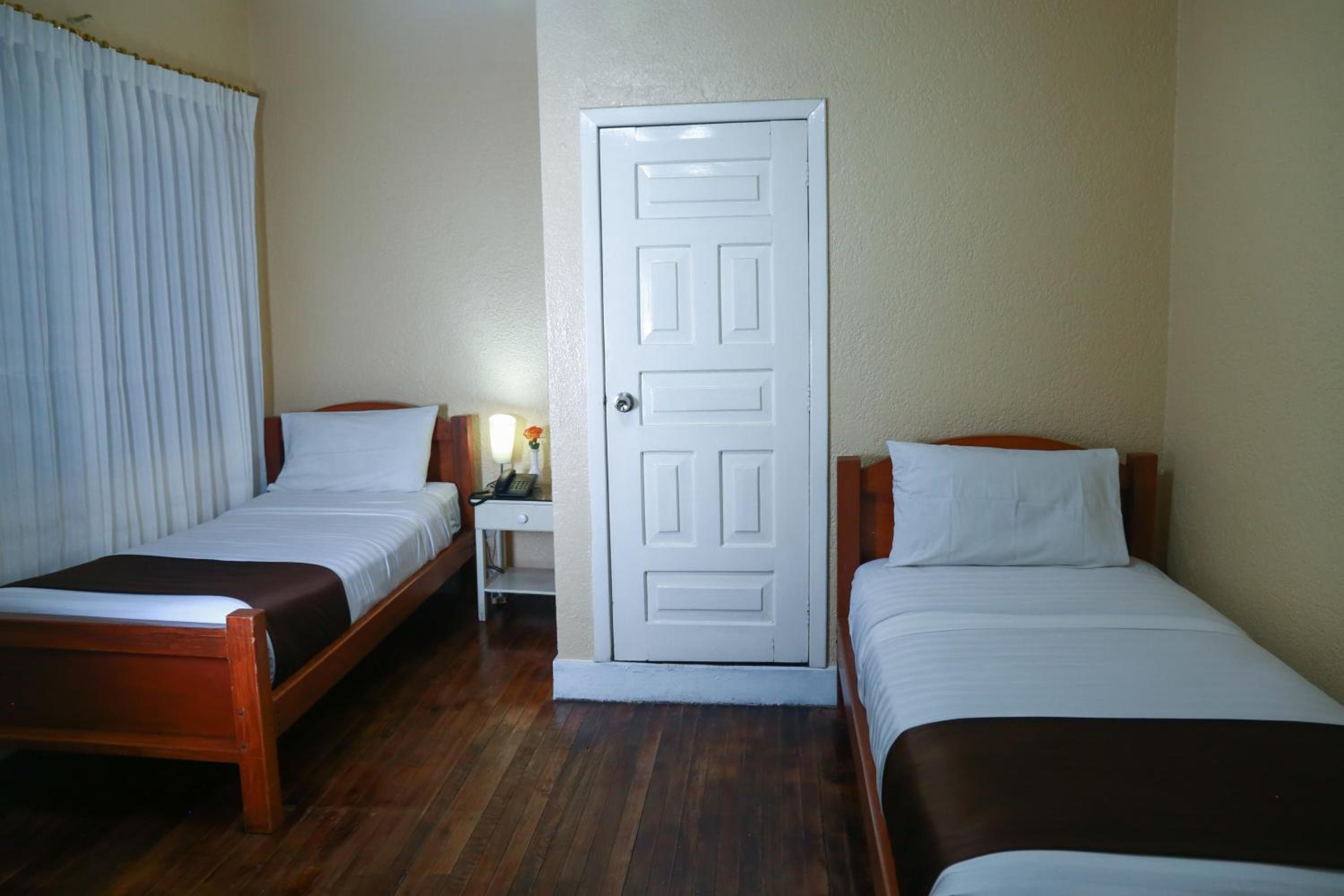 Hostal Loro Verde