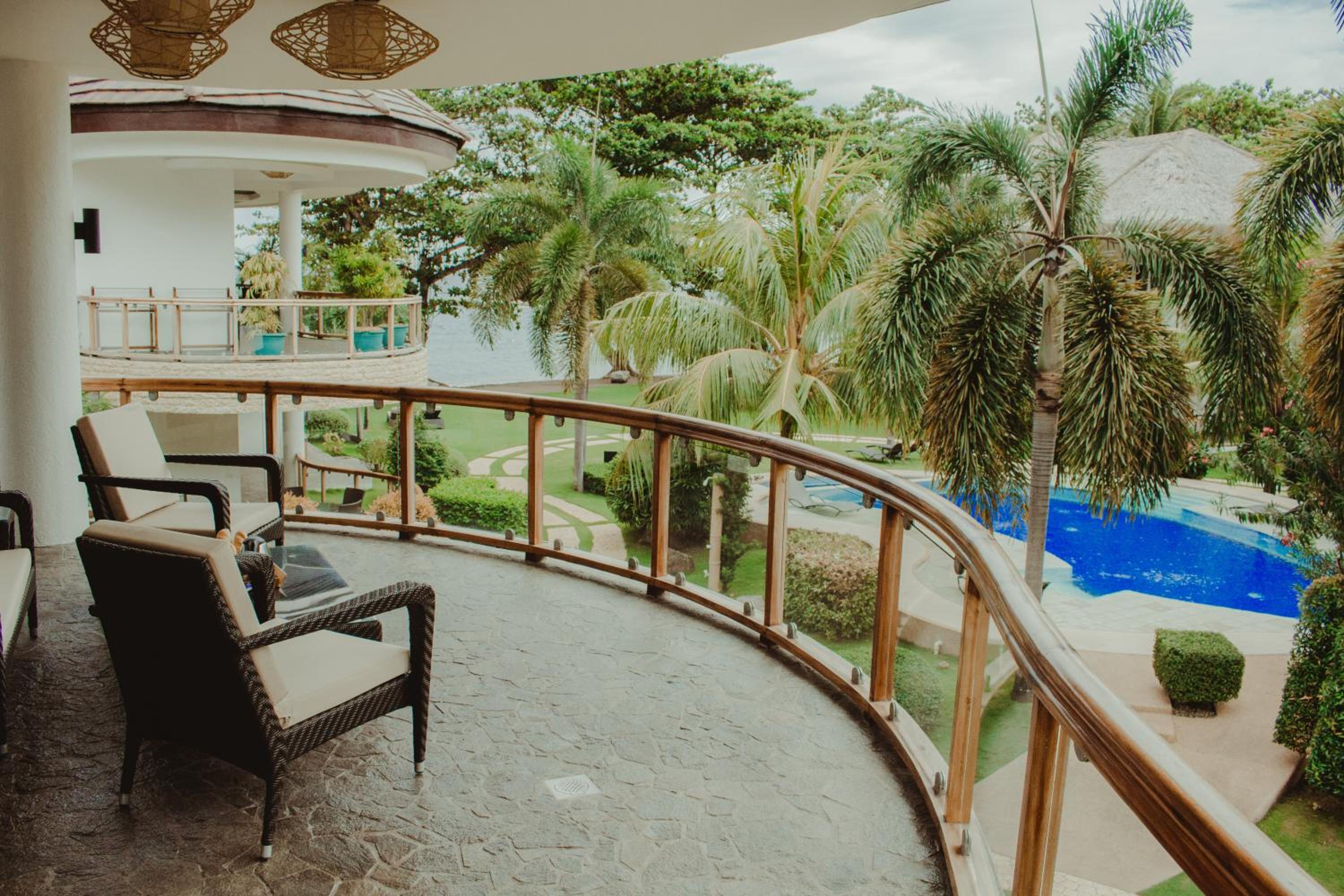 Vida Homes Condo Resort