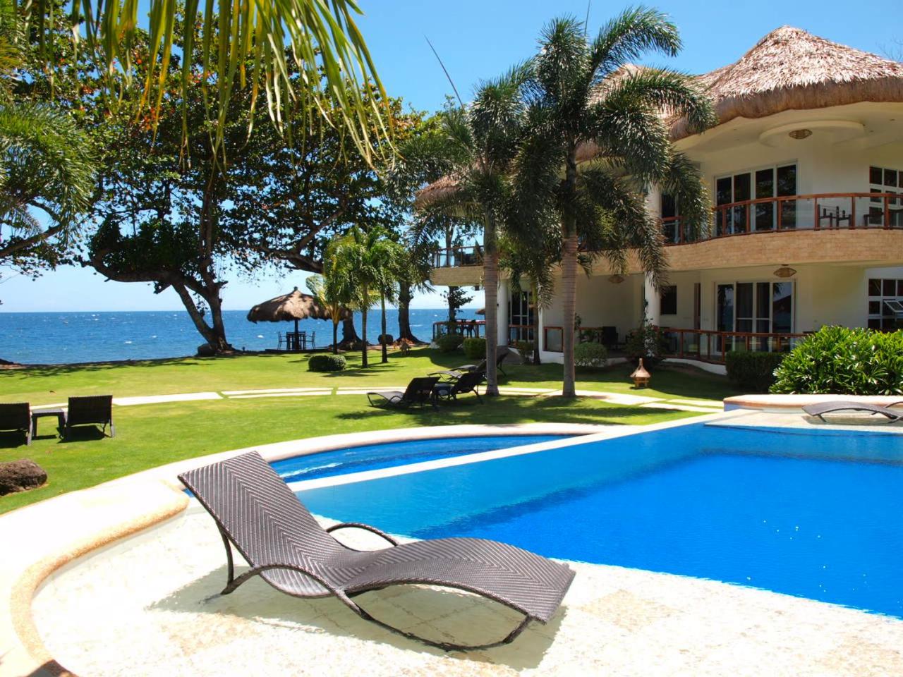 Vida Homes Condo Resort