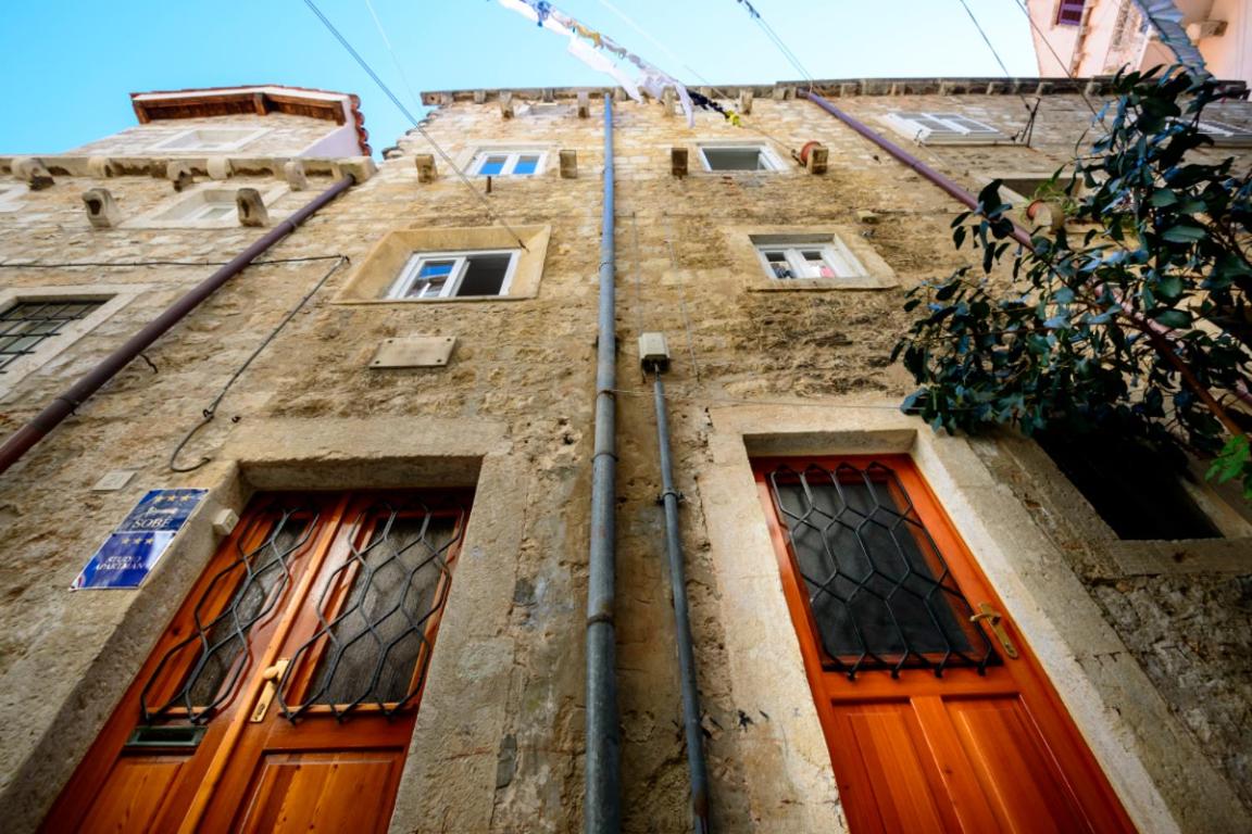 Apartments Bobo