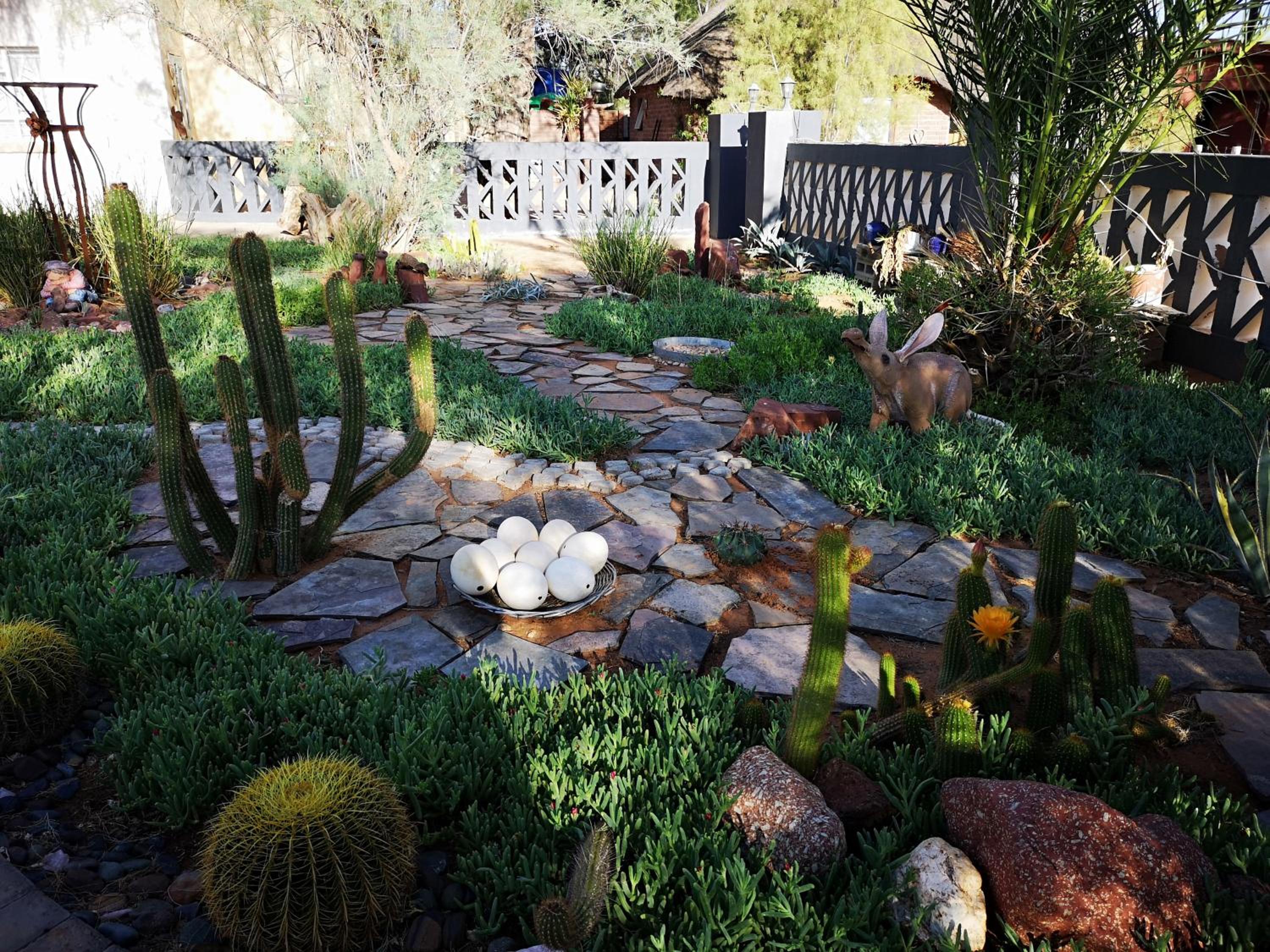 Terra Rouge Guestfarm & Sonstraal Farmhouse view 4