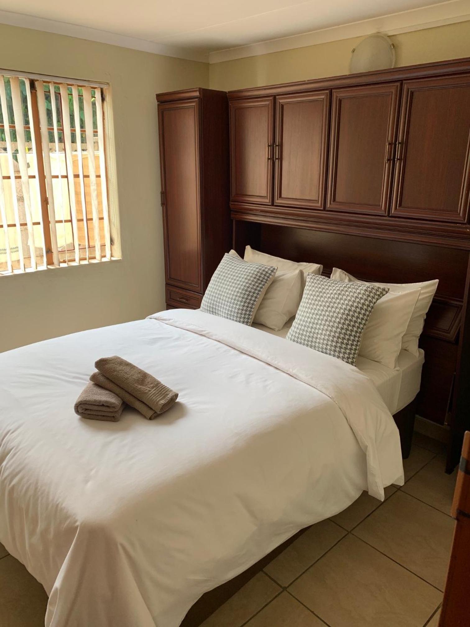 Villa de la Rosa Klerksdorp view 2