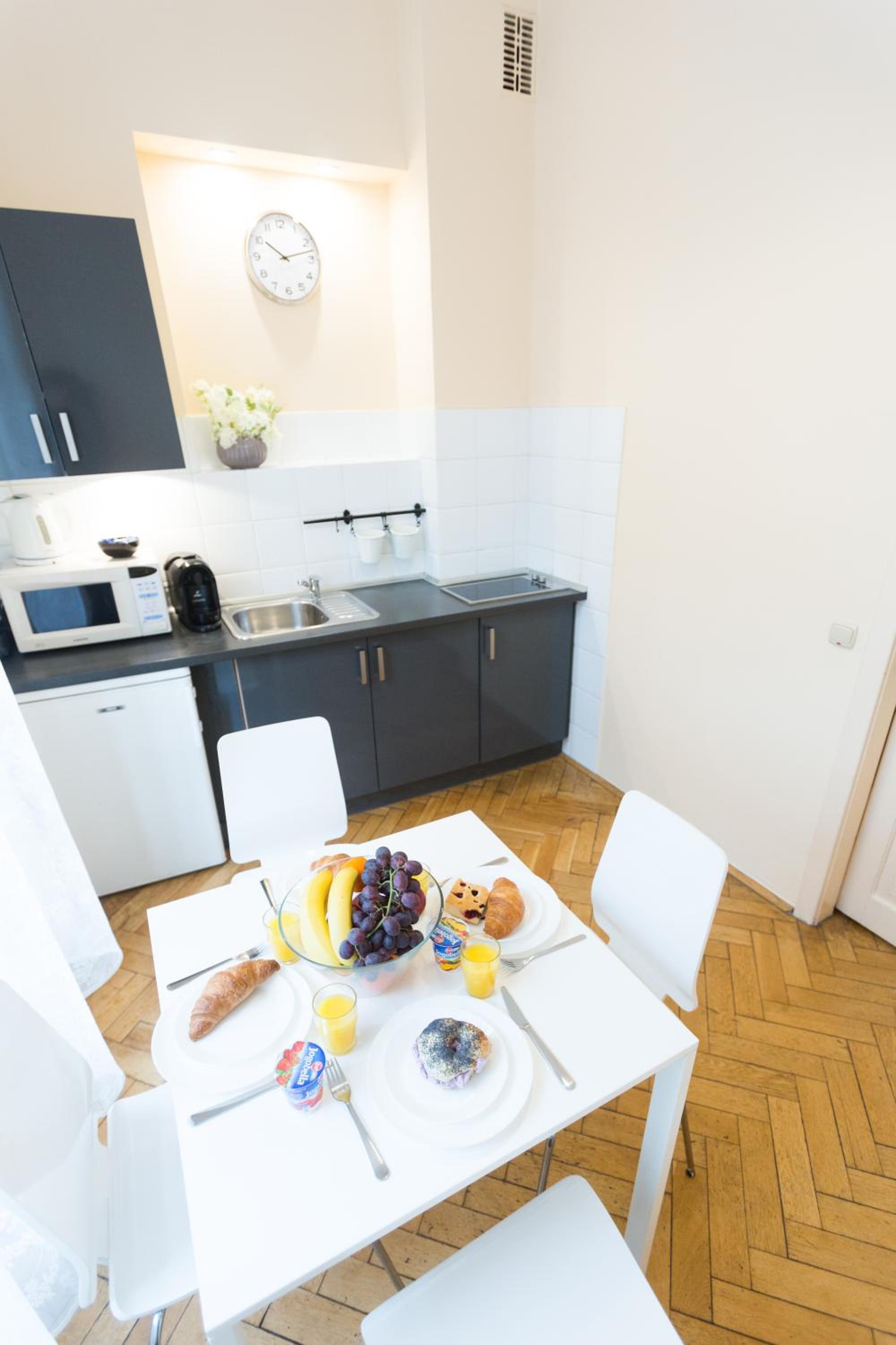 Apartments Roman