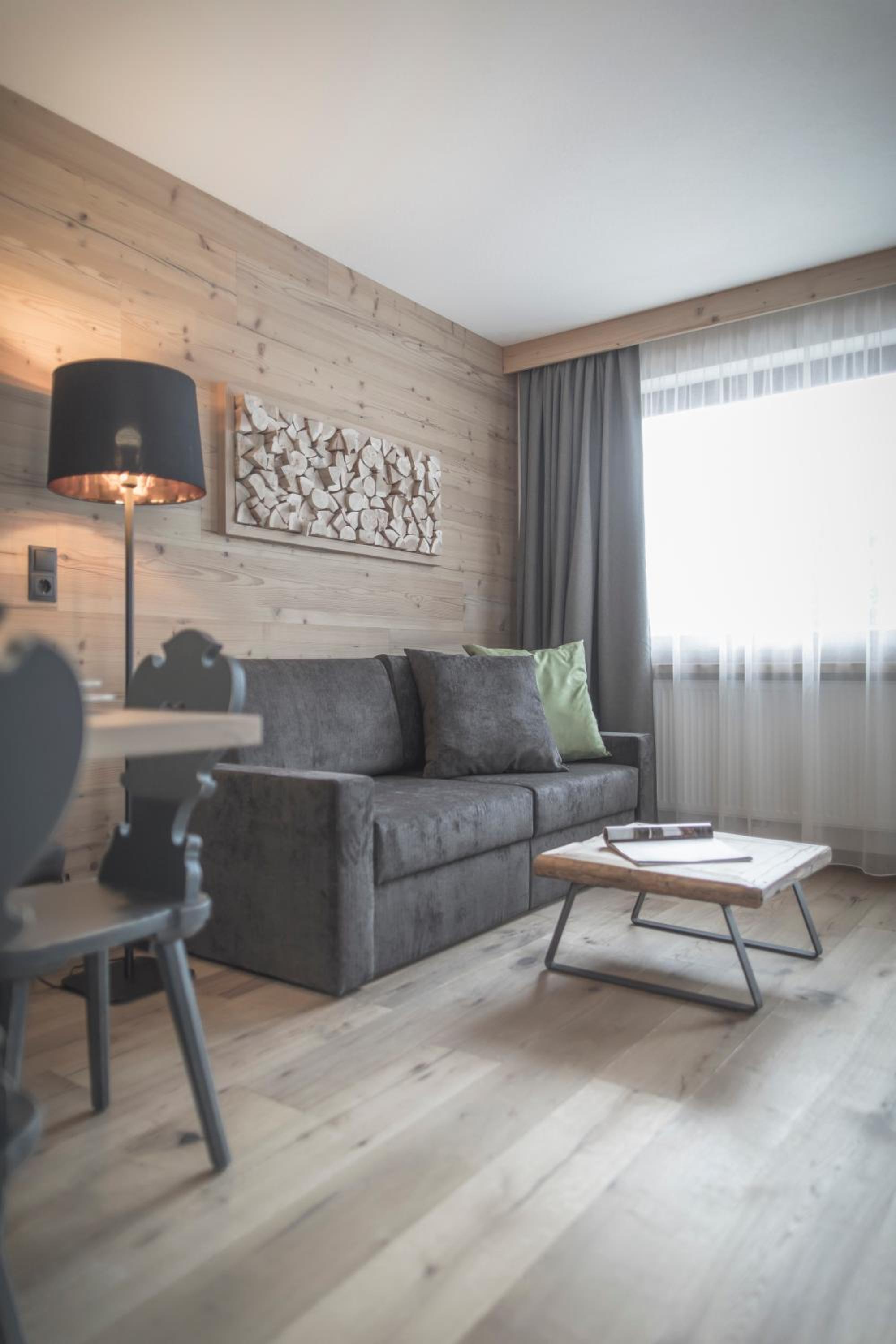 Ahrner Wirt Apartments