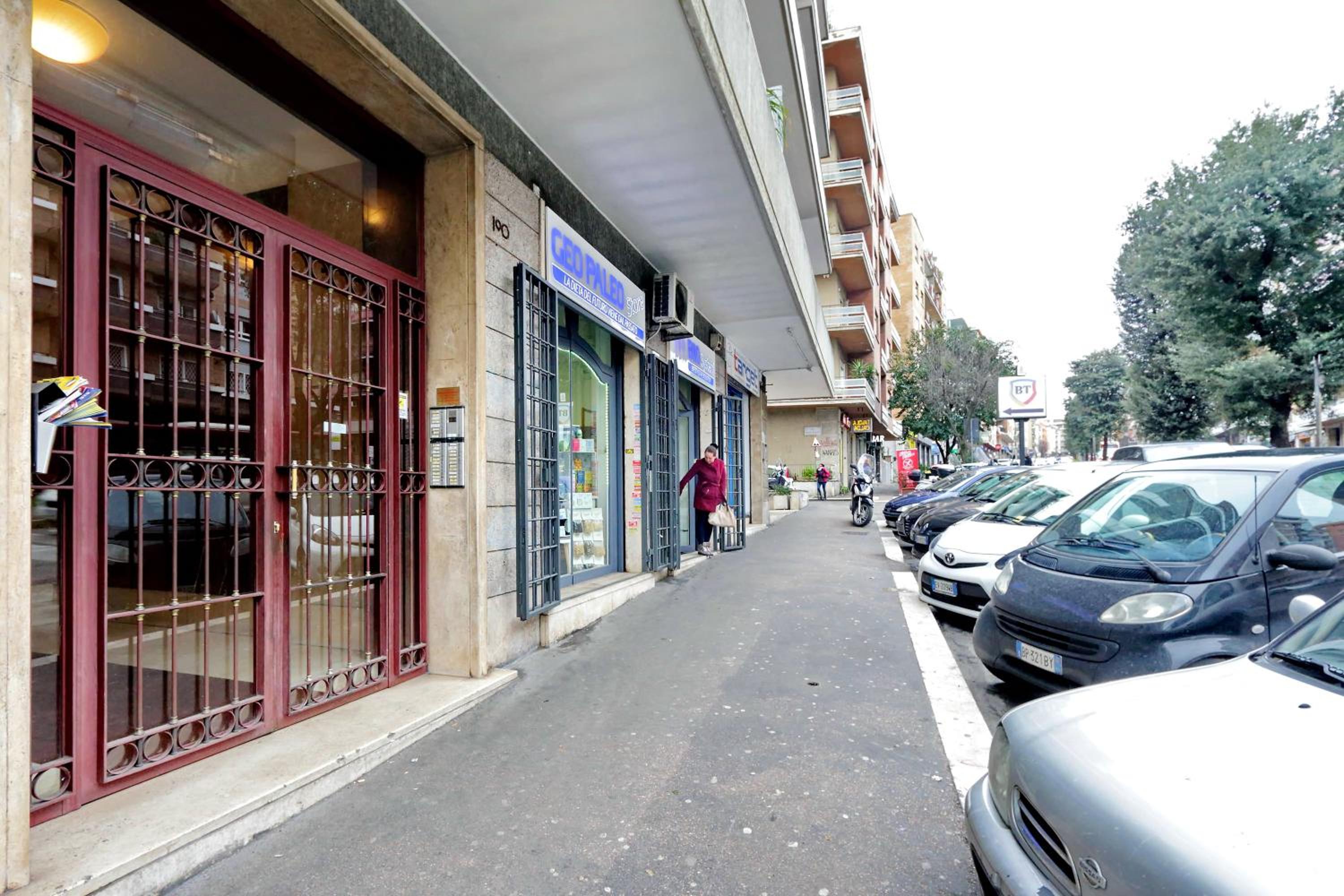 TERRACED APARTMENT - Metro to Vatican & center