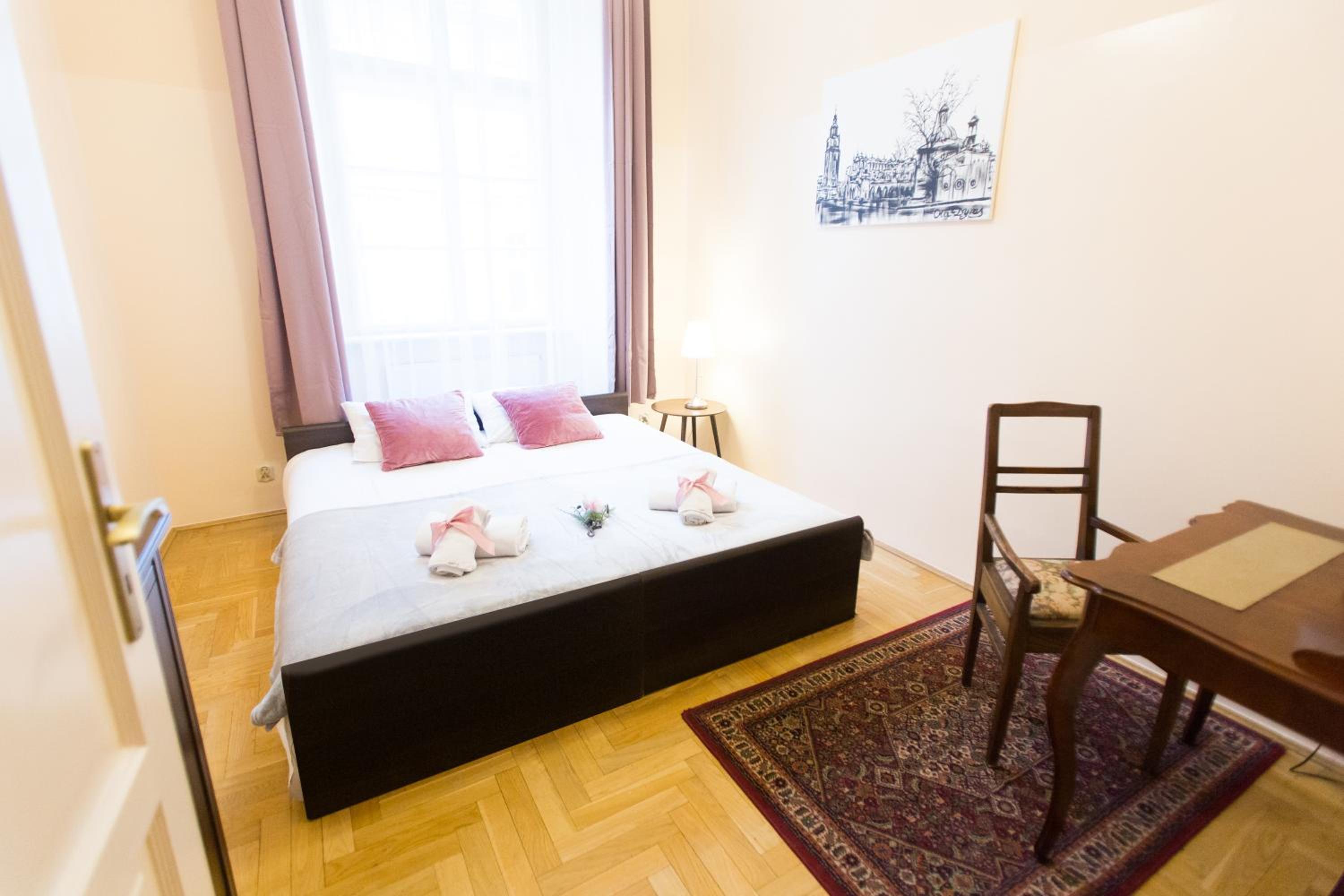 Apartments Roman