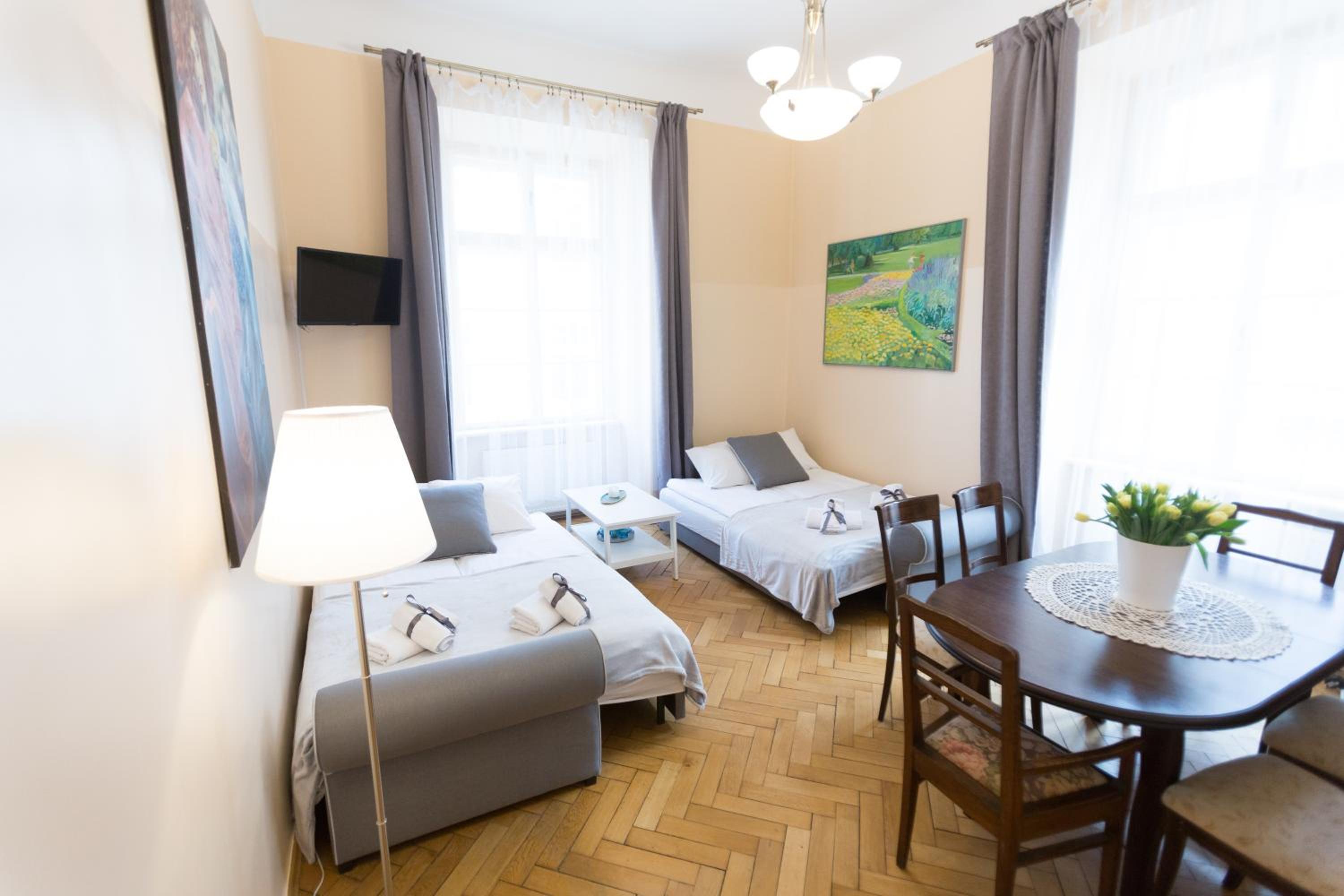 Apartments Roman