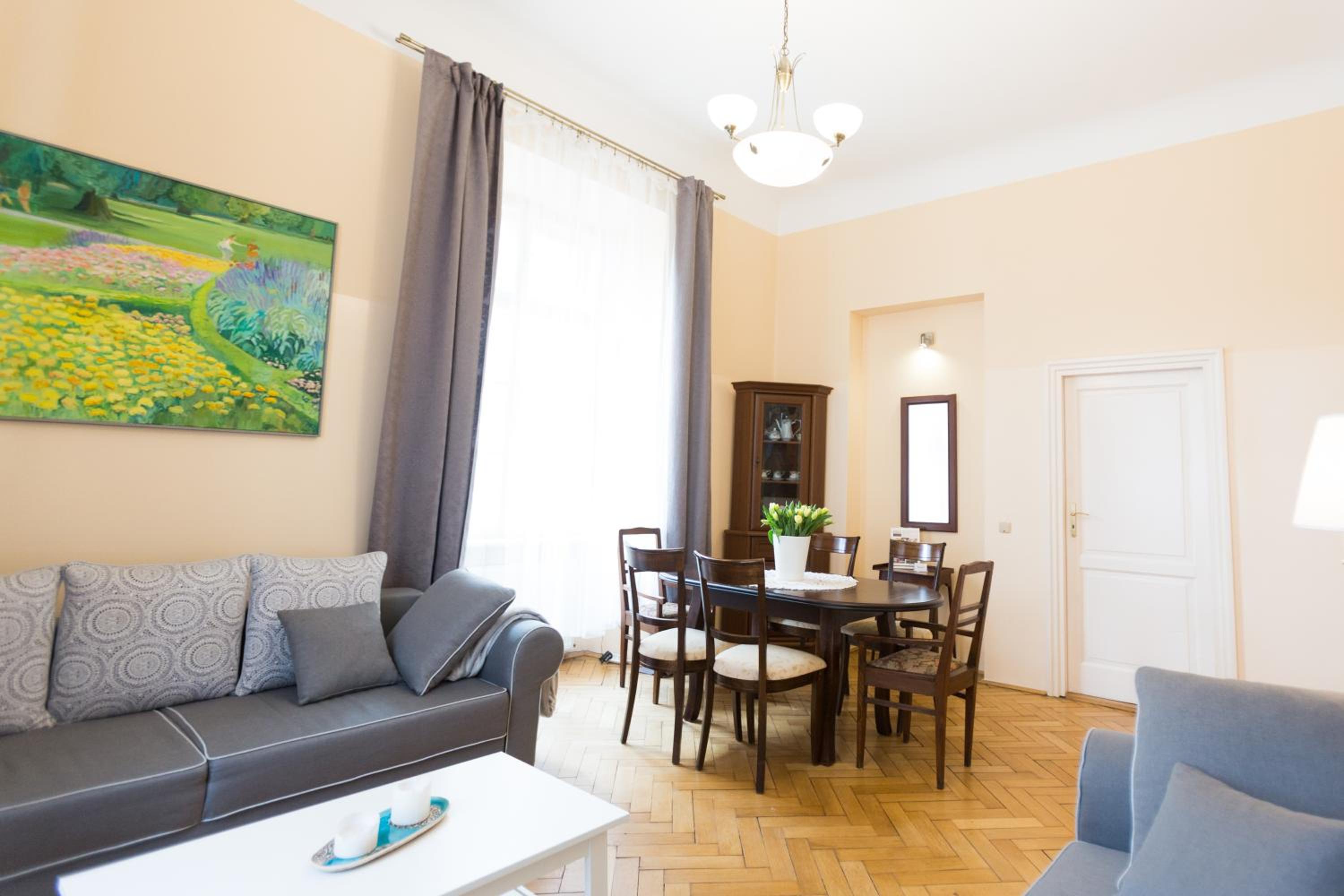 Apartments Roman