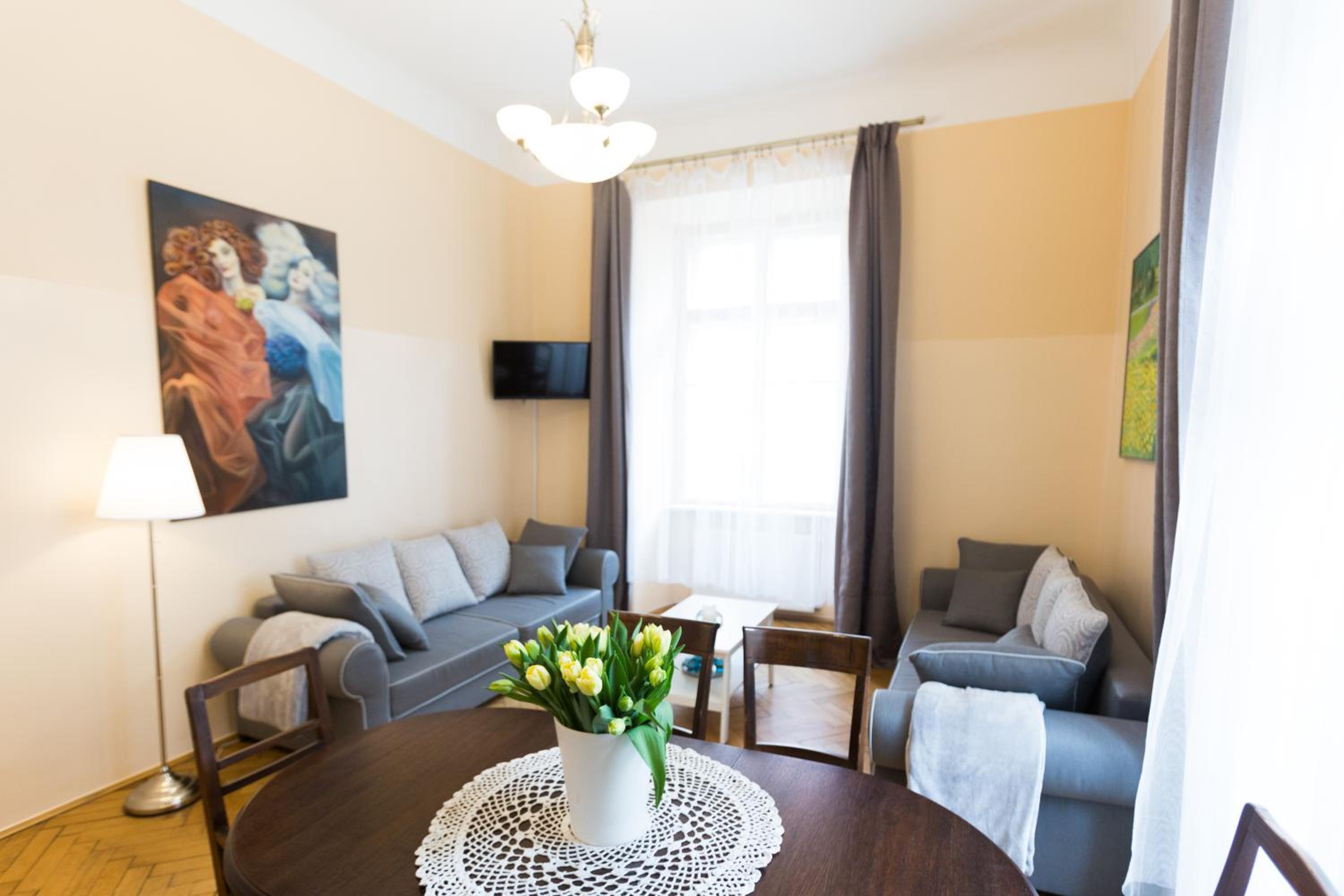 Apartments Roman