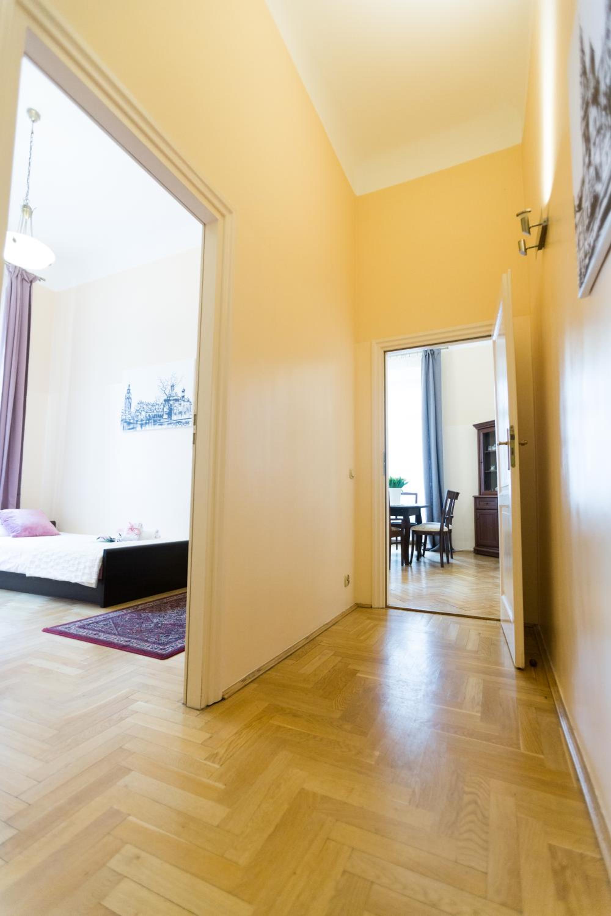 Apartments Roman