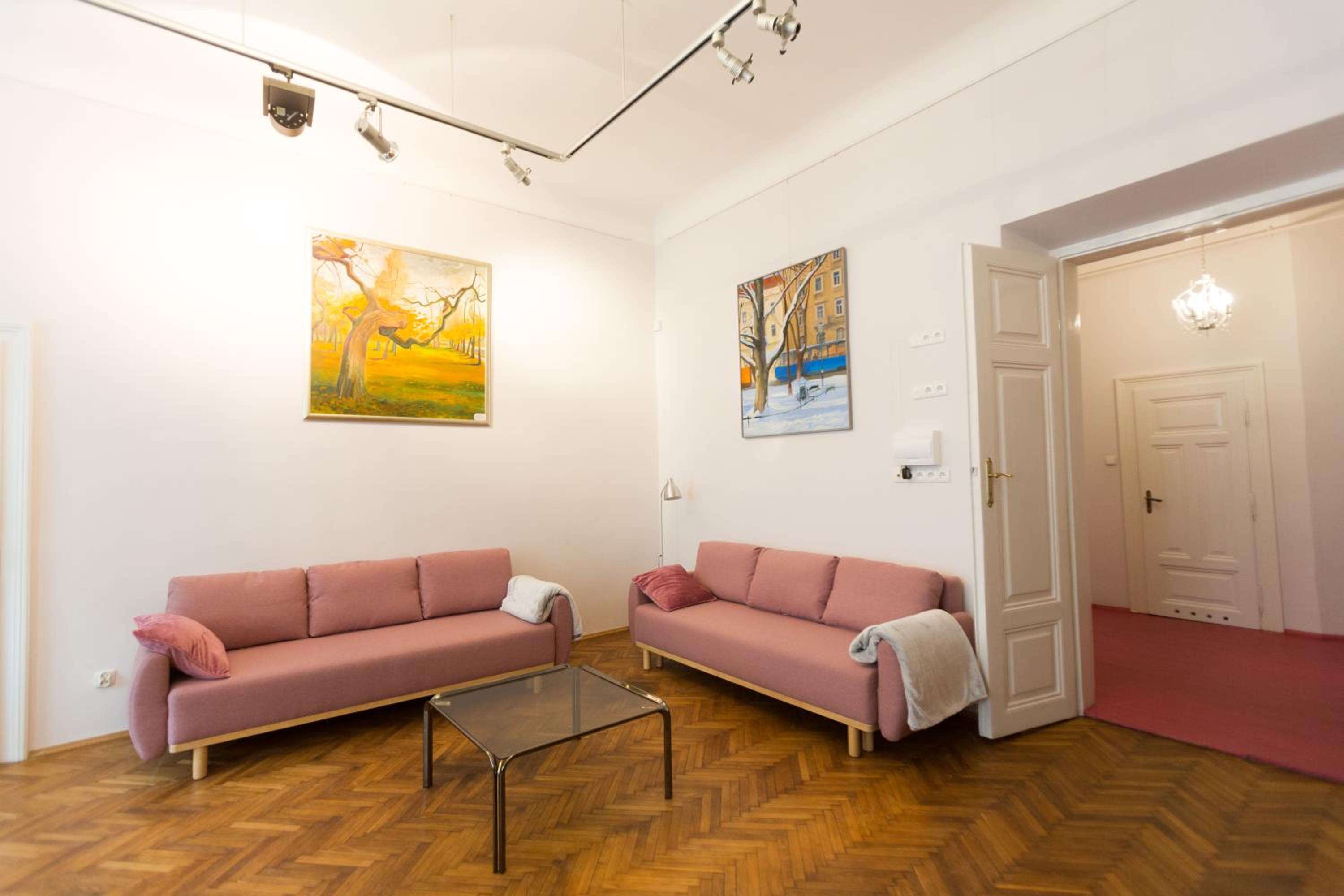 Apartments Roman