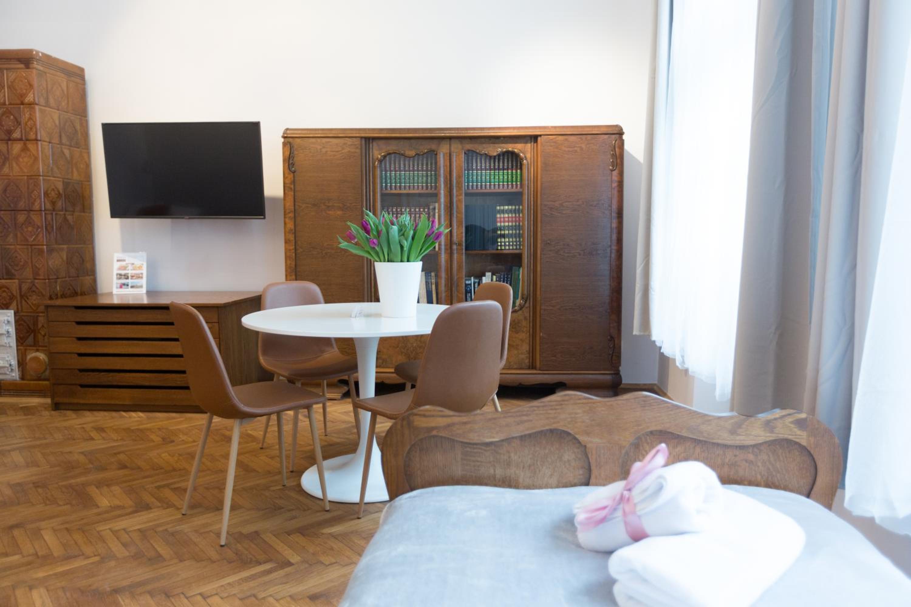 Apartments Roman