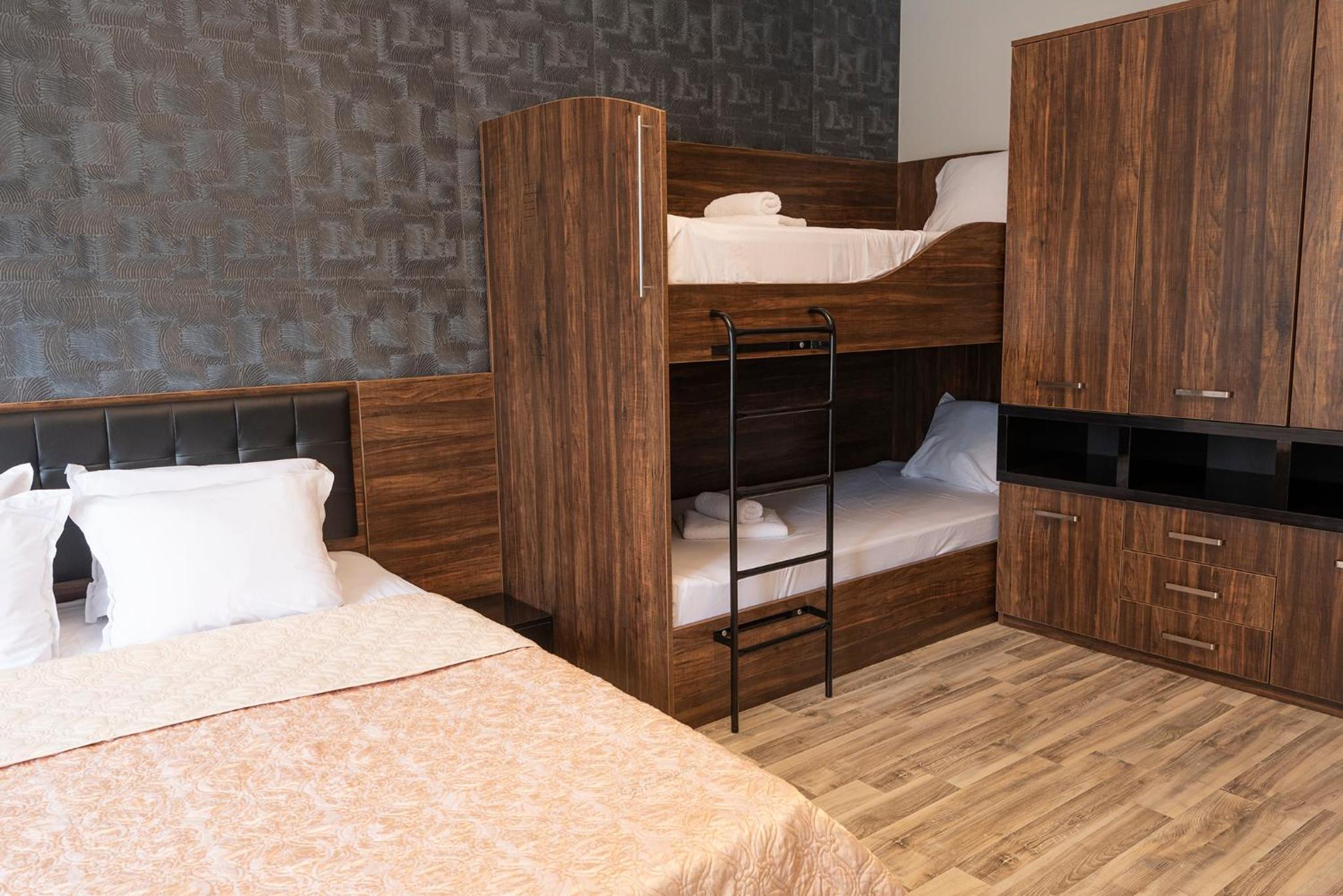 Green Paradise Deluxe Apartments