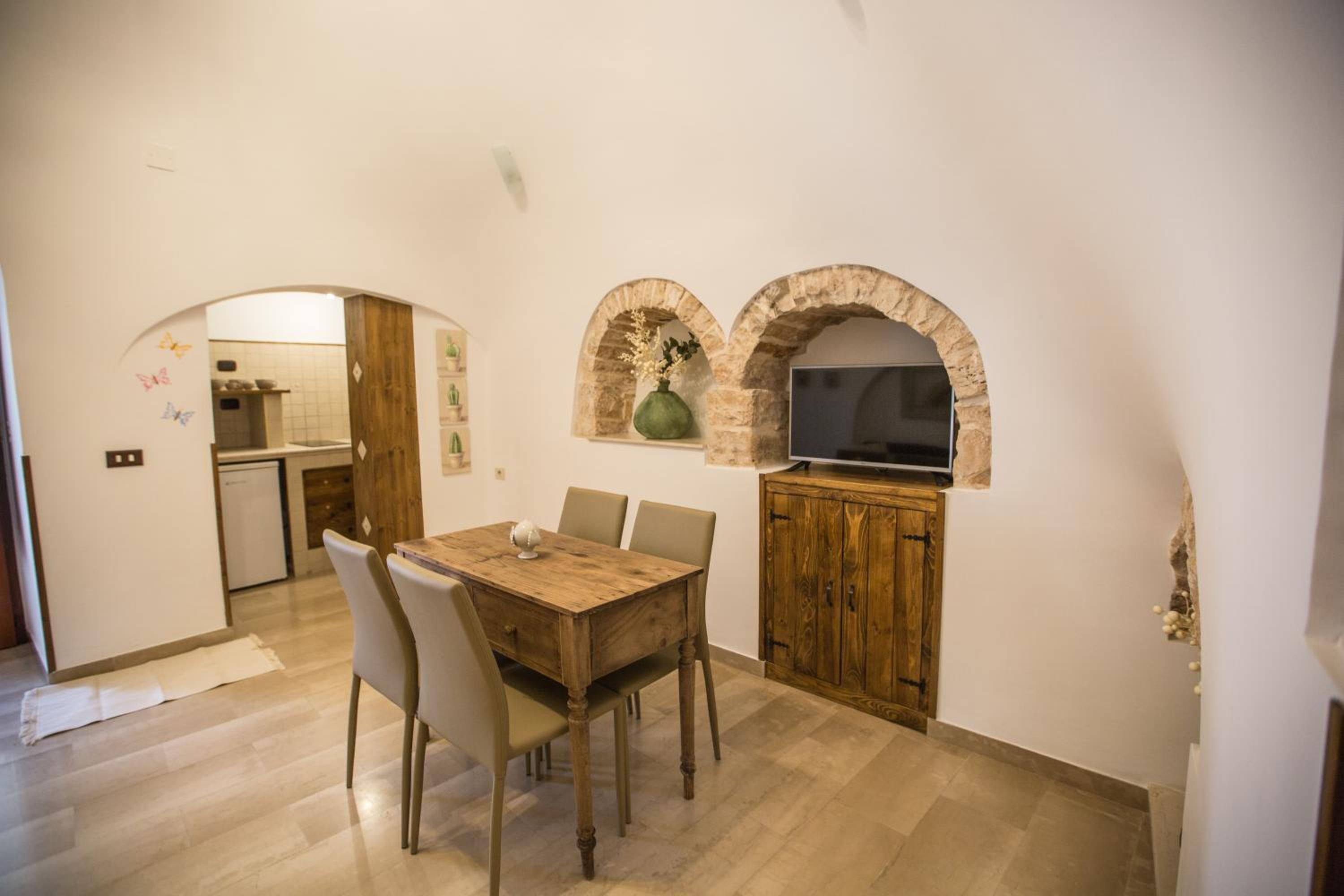 Trulli Antichi Mestieri - Widespread Trulli in the historic center view 4
