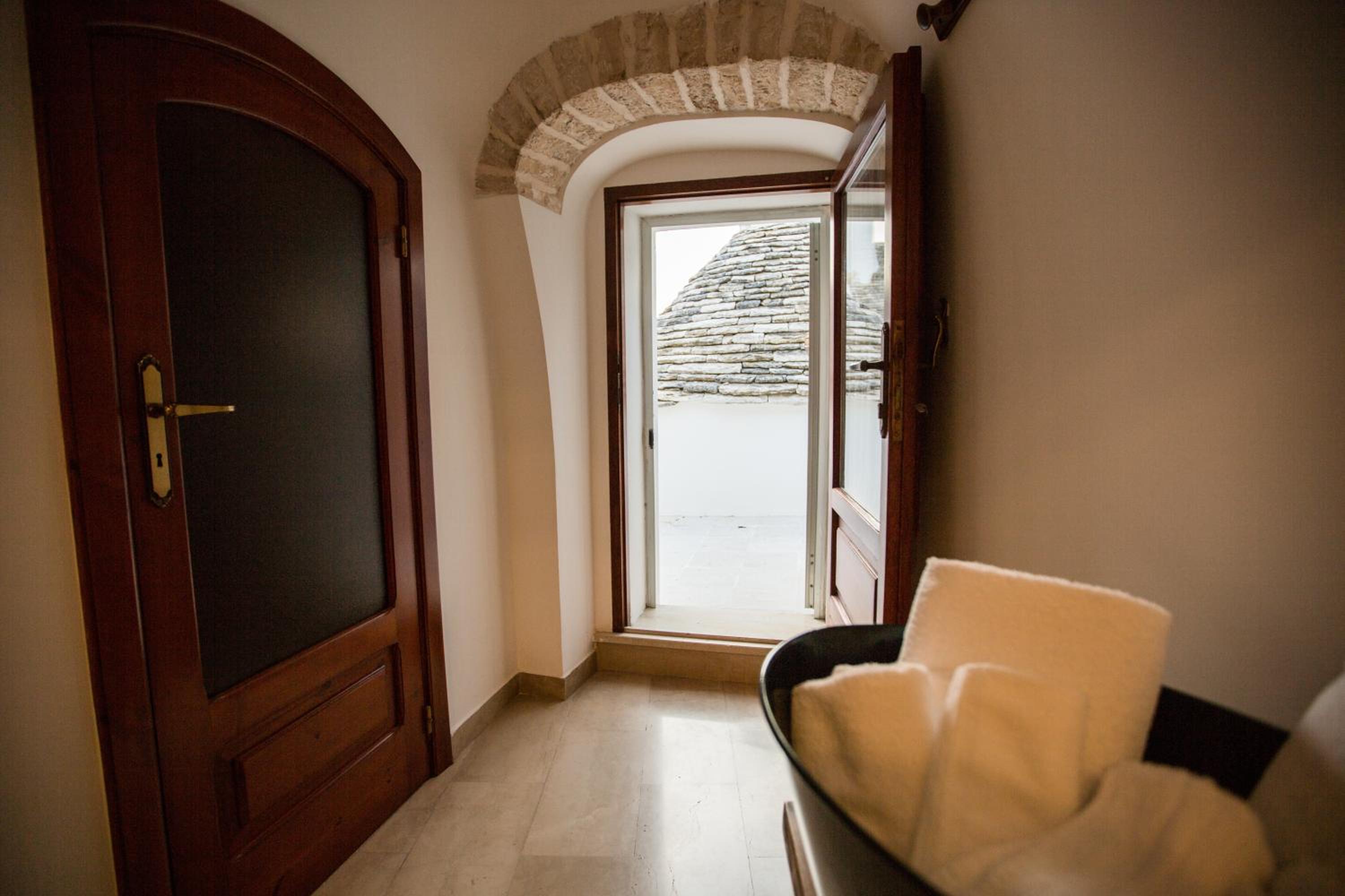 Trulli Antichi Mestieri - Widespread Trulli in the historic center view 5