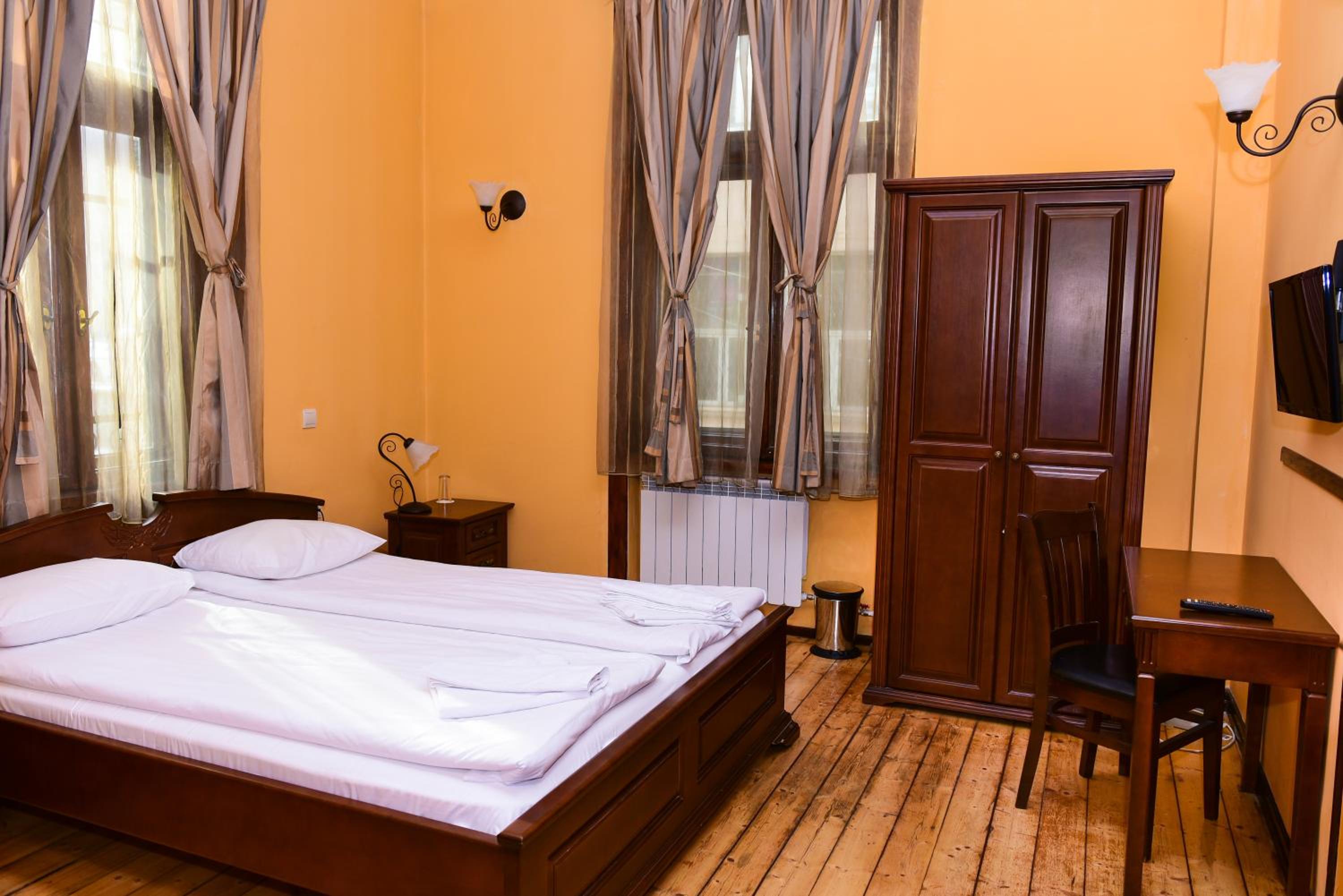 L'Opera Guest House